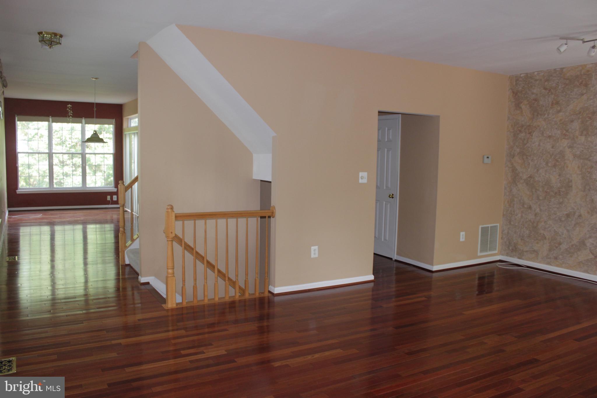 SIGNATURE AT BROADLANDS - Residential Lease