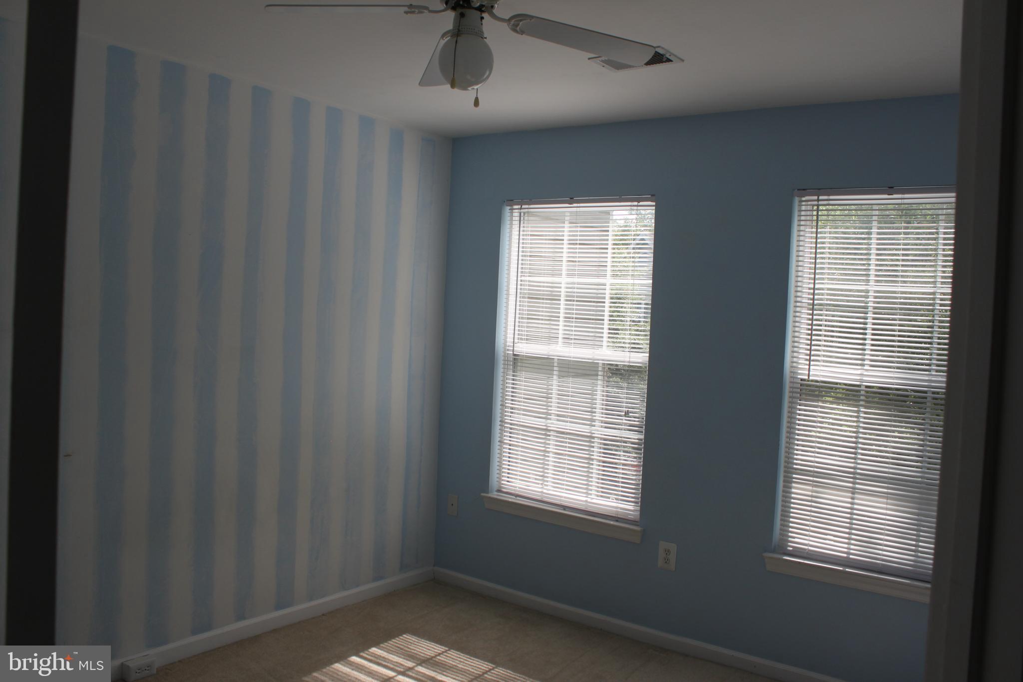 SIGNATURE AT BROADLANDS - Residential Lease