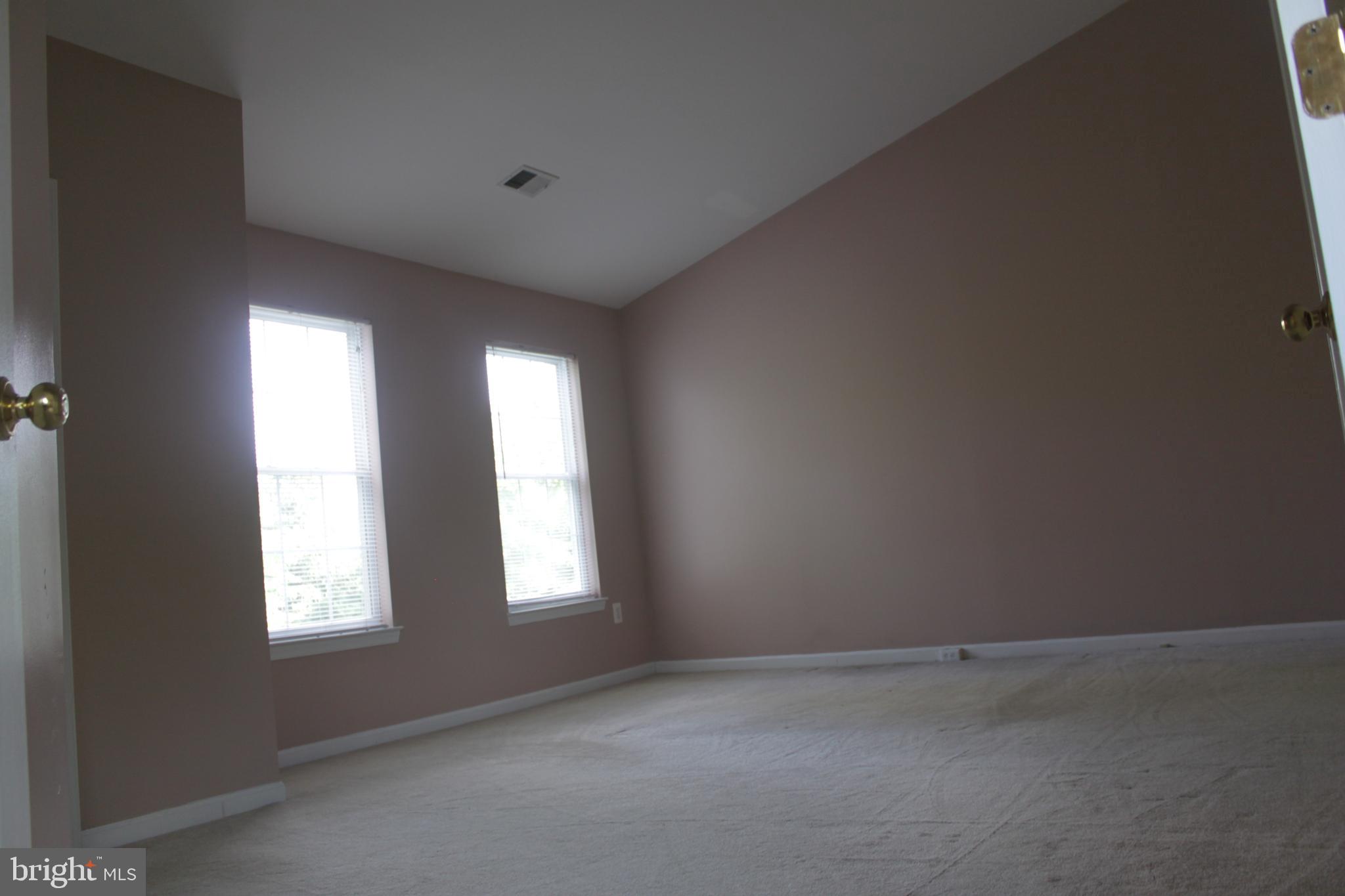 SIGNATURE AT BROADLANDS - Residential Lease