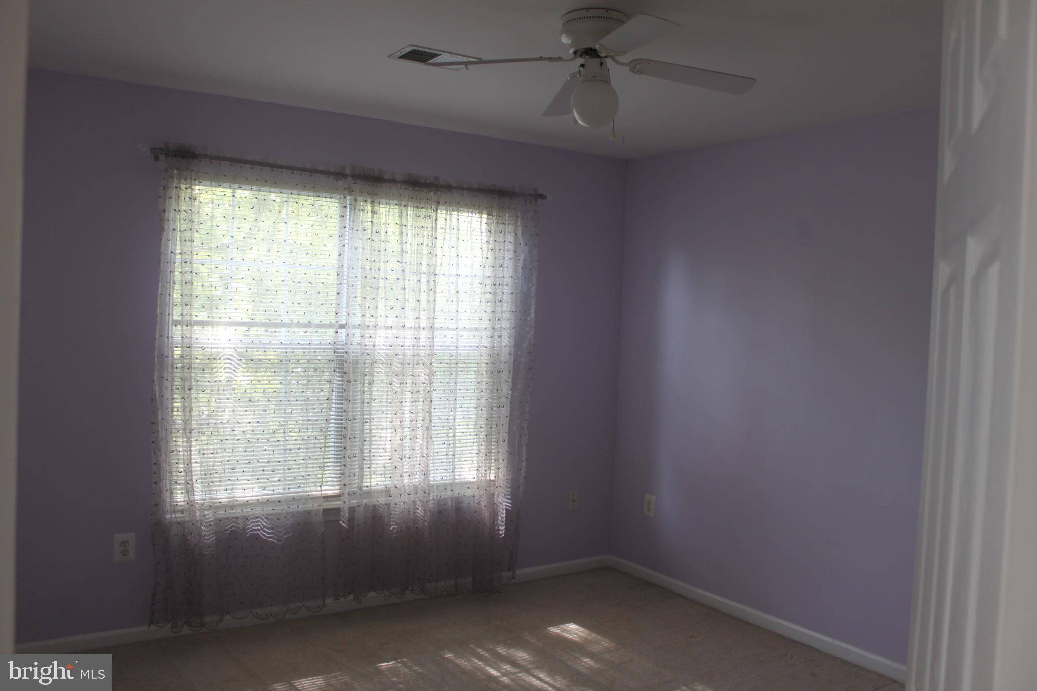 SIGNATURE AT BROADLANDS - Residential Lease