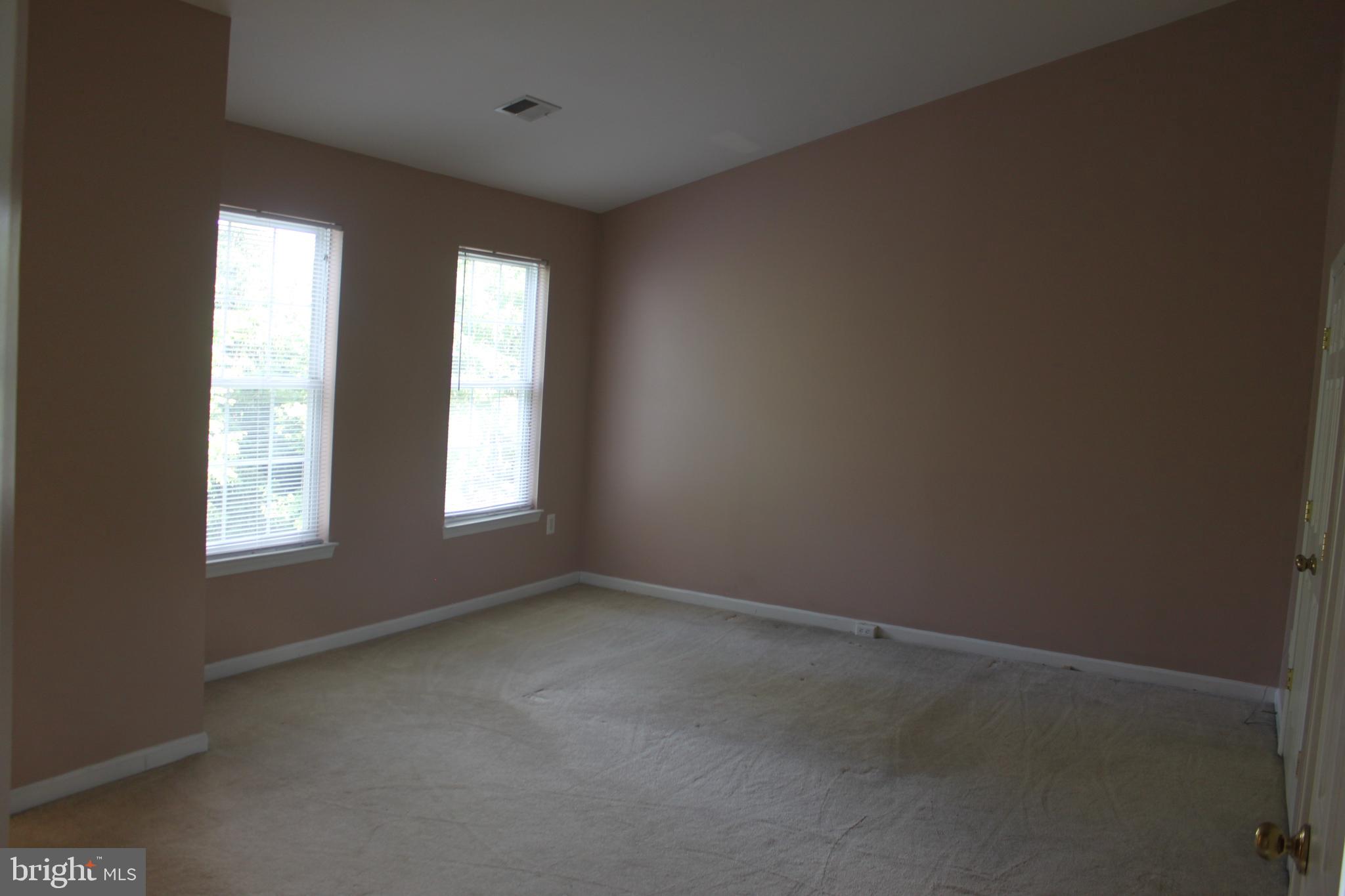 SIGNATURE AT BROADLANDS - Residential Lease