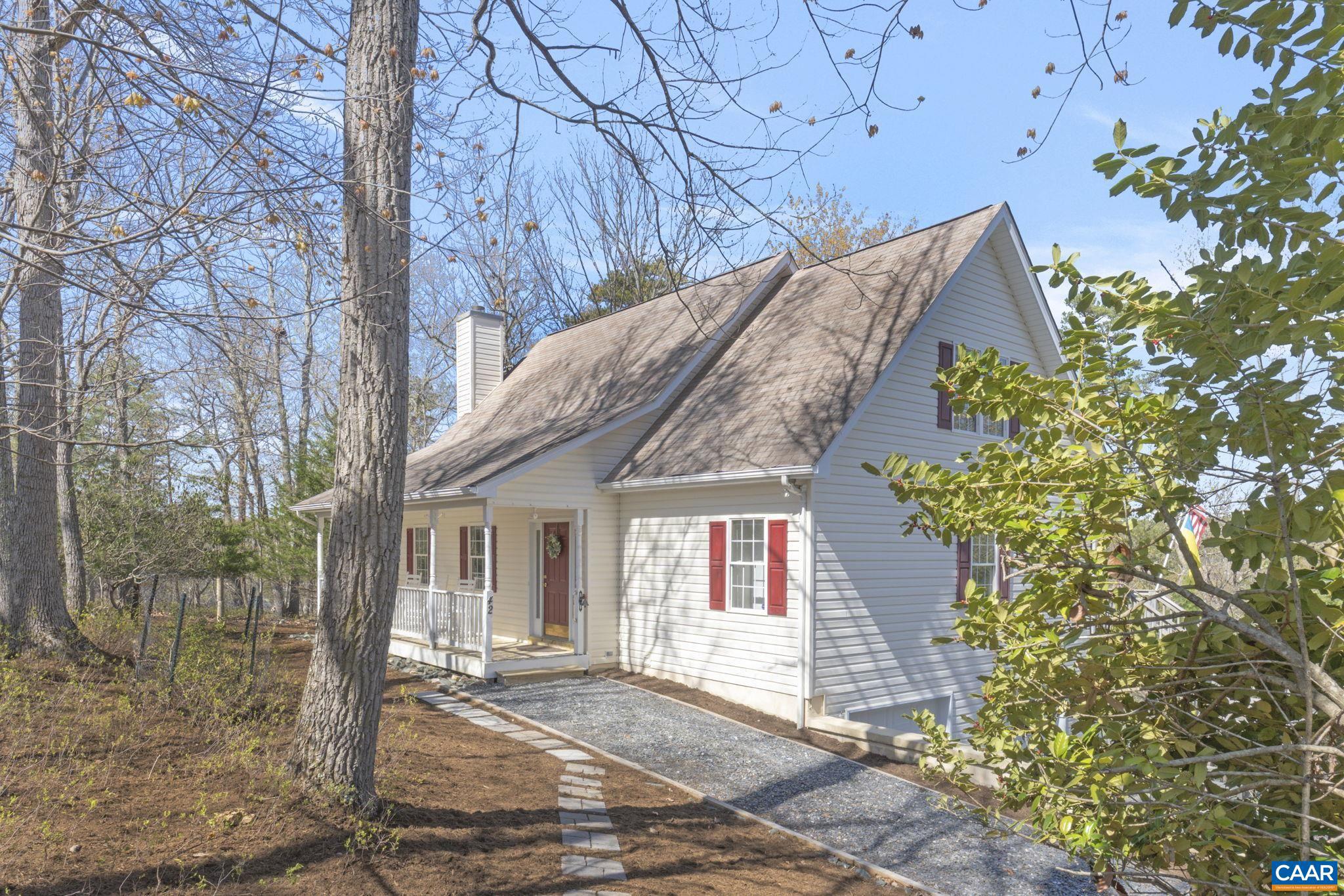 LAKE MONTICELLO - Residential