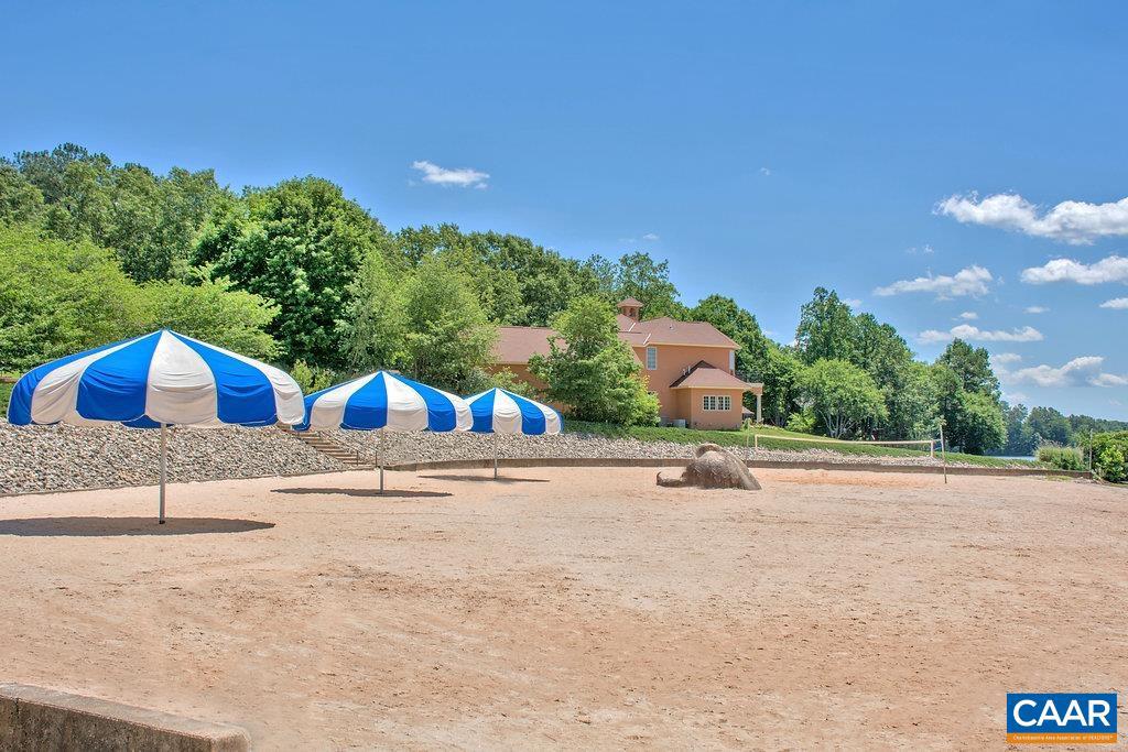 LAKE MONTICELLO - Residential