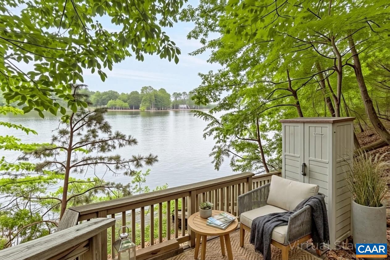 LAKE MONTICELLO - Residential