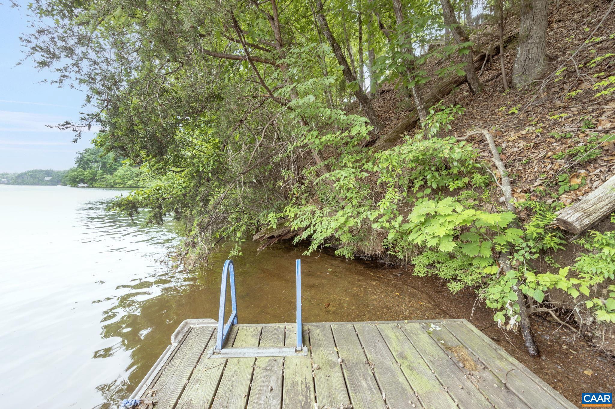 LAKE MONTICELLO - Residential