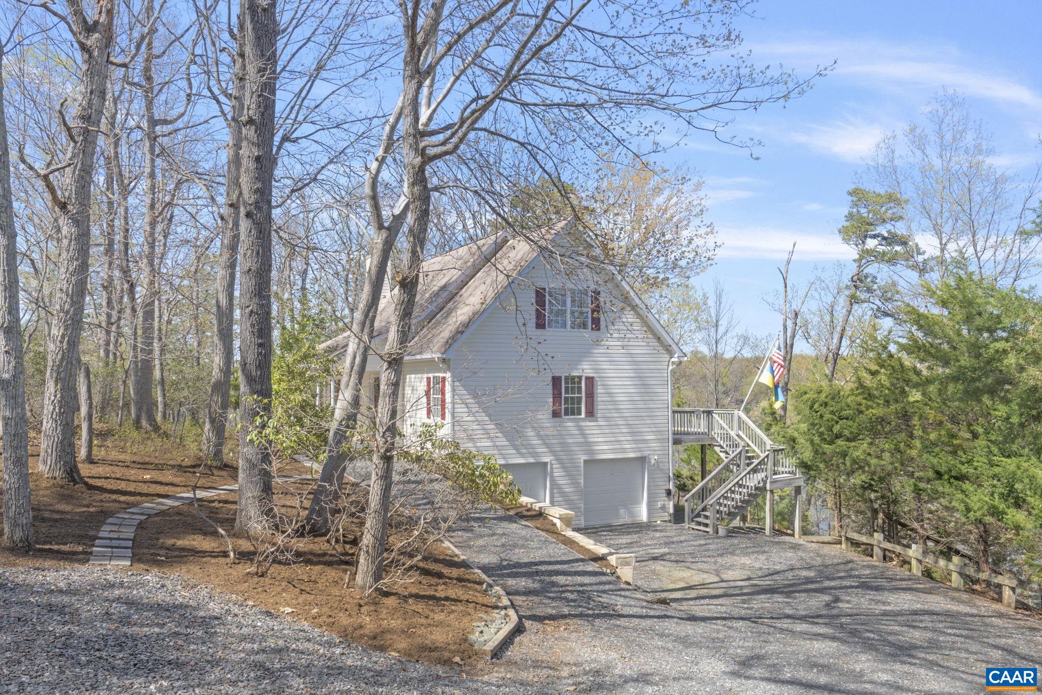 LAKE MONTICELLO - Residential