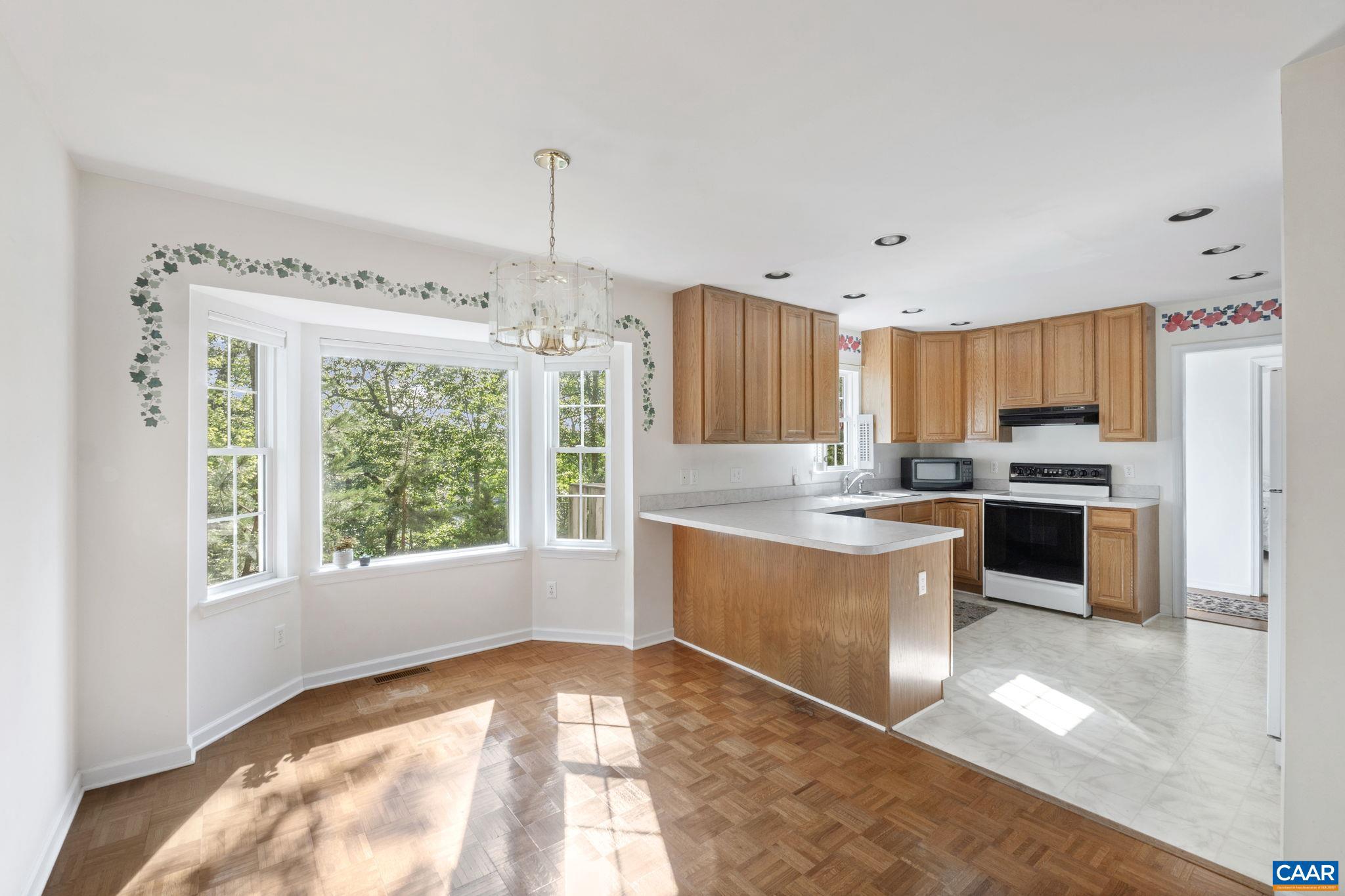 LAKE MONTICELLO - Residential