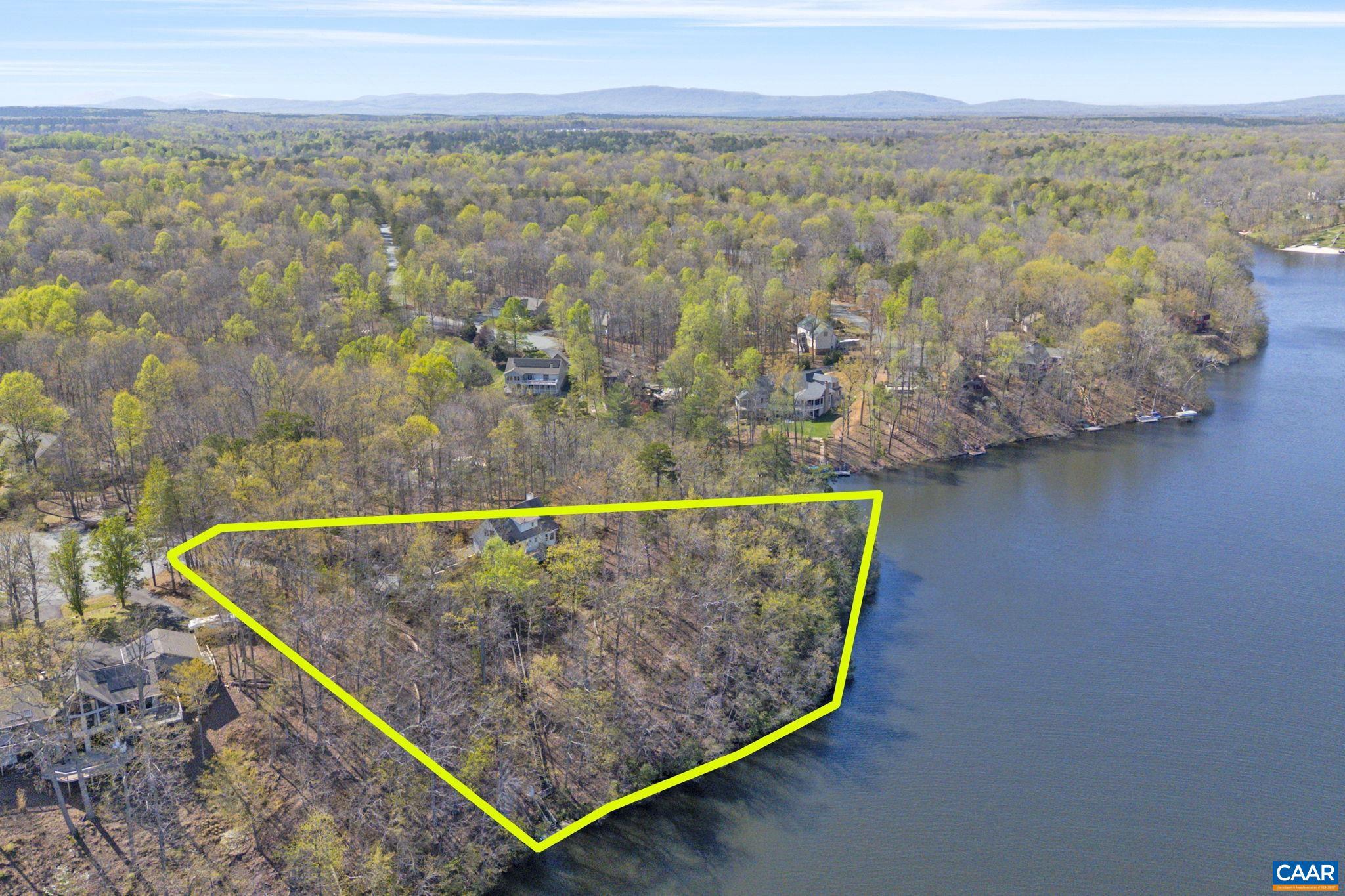 LAKE MONTICELLO - Residential