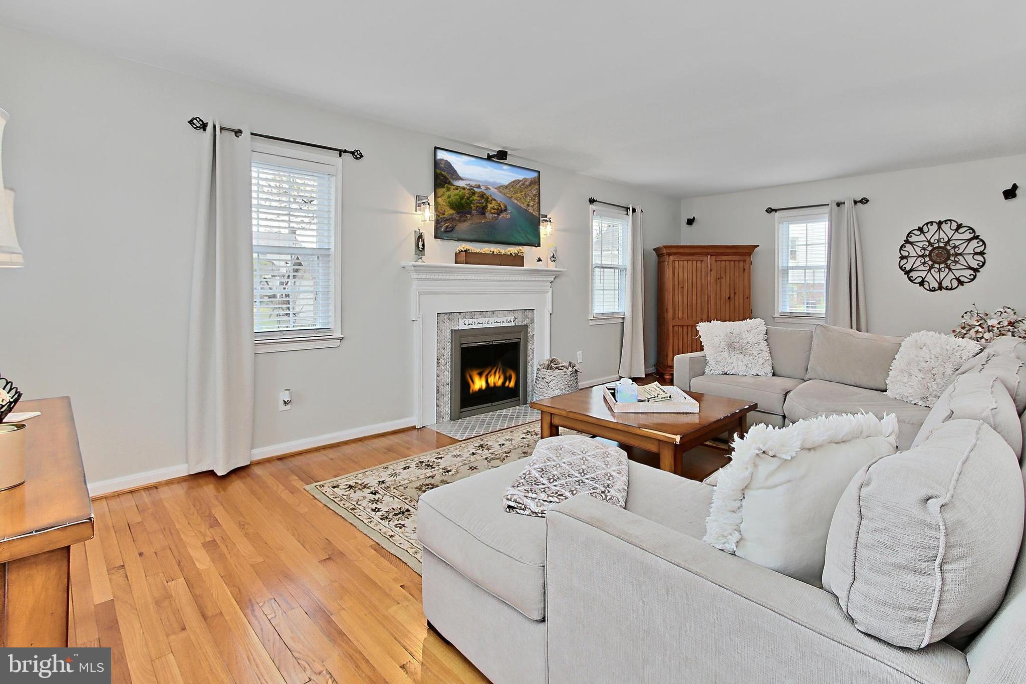 HAYFIELD ESTATES - Residential