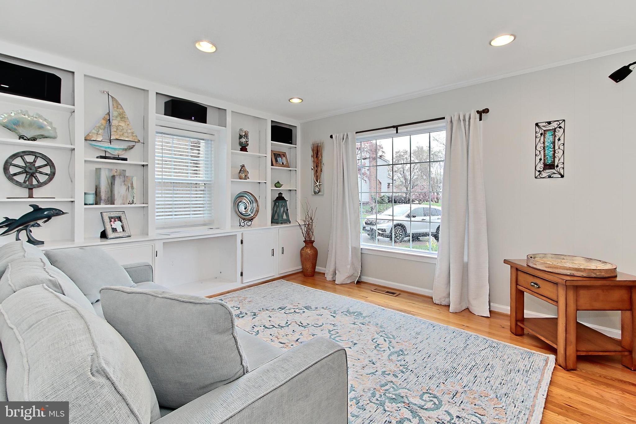 HAYFIELD ESTATES - Residential