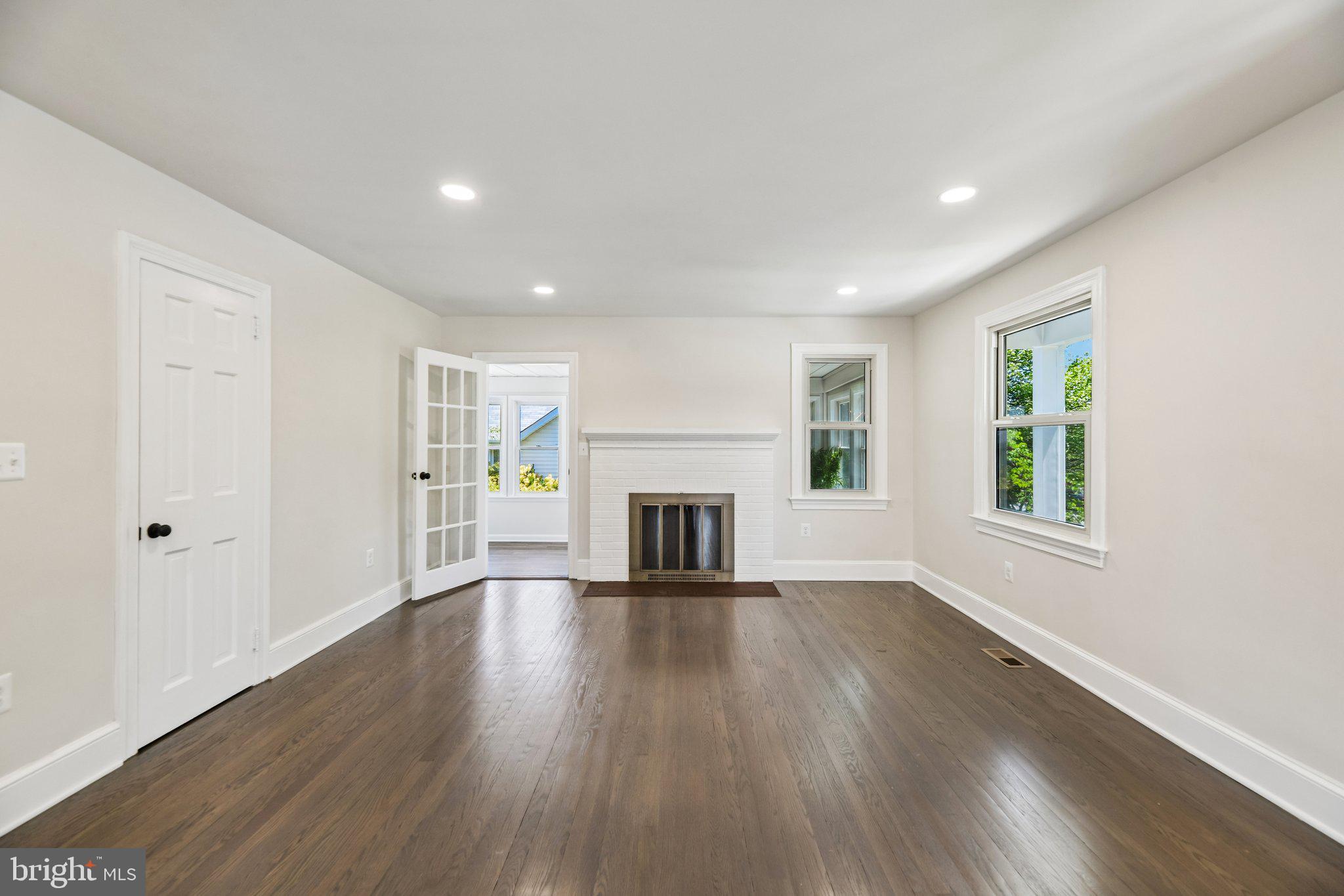 FAIRVIEW - Residential