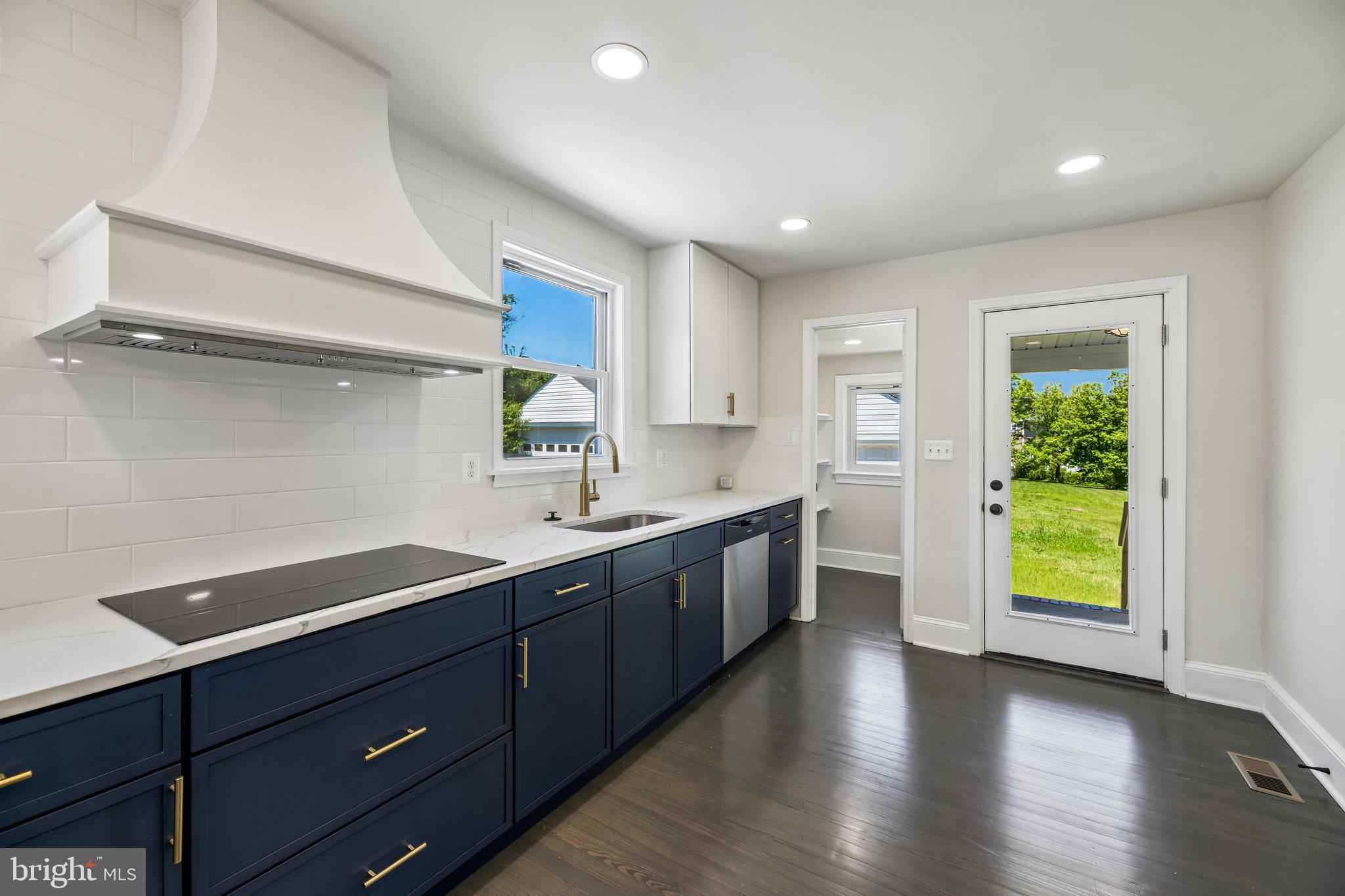 FAIRVIEW - Residential