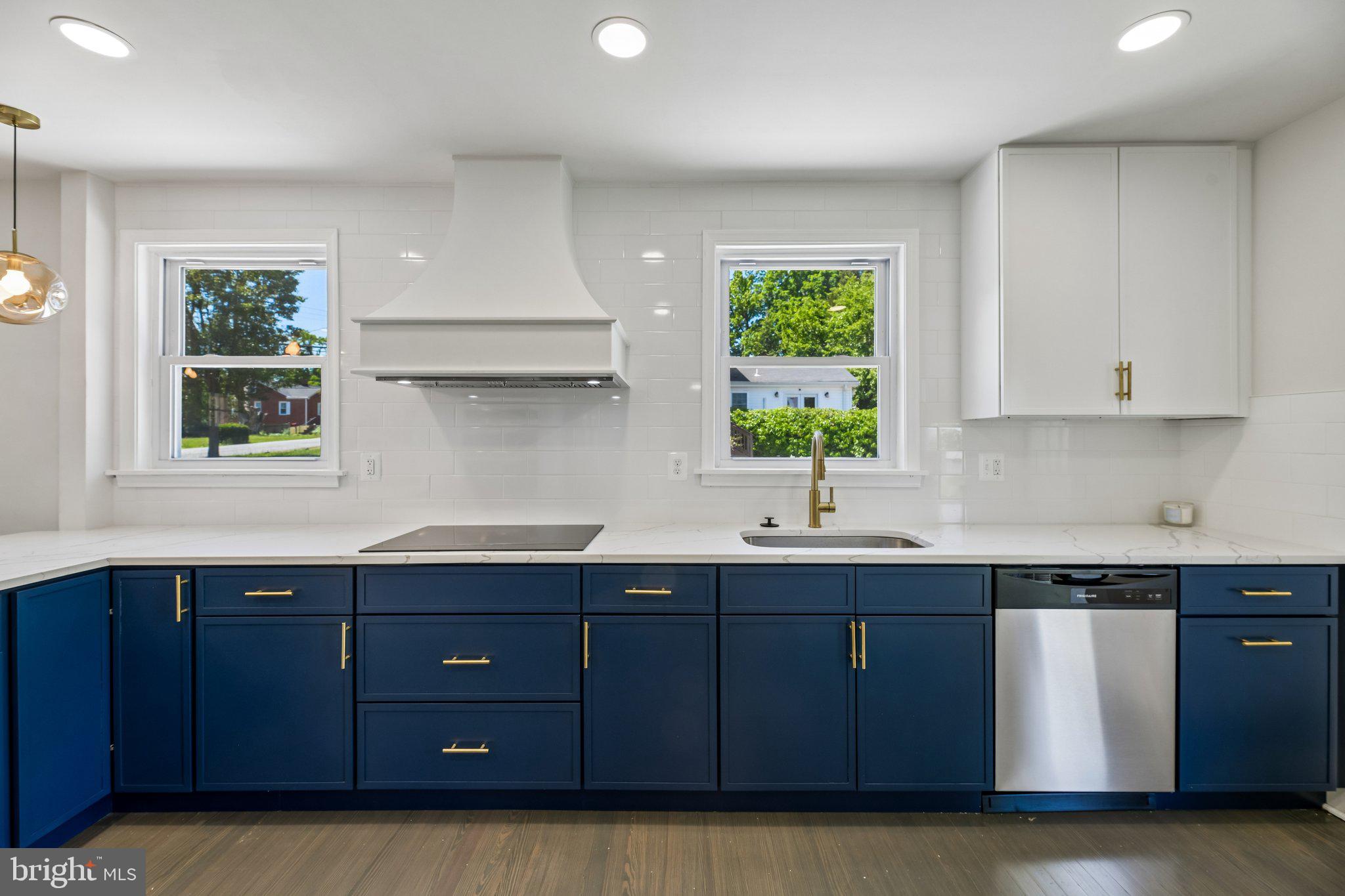 FAIRVIEW - Residential