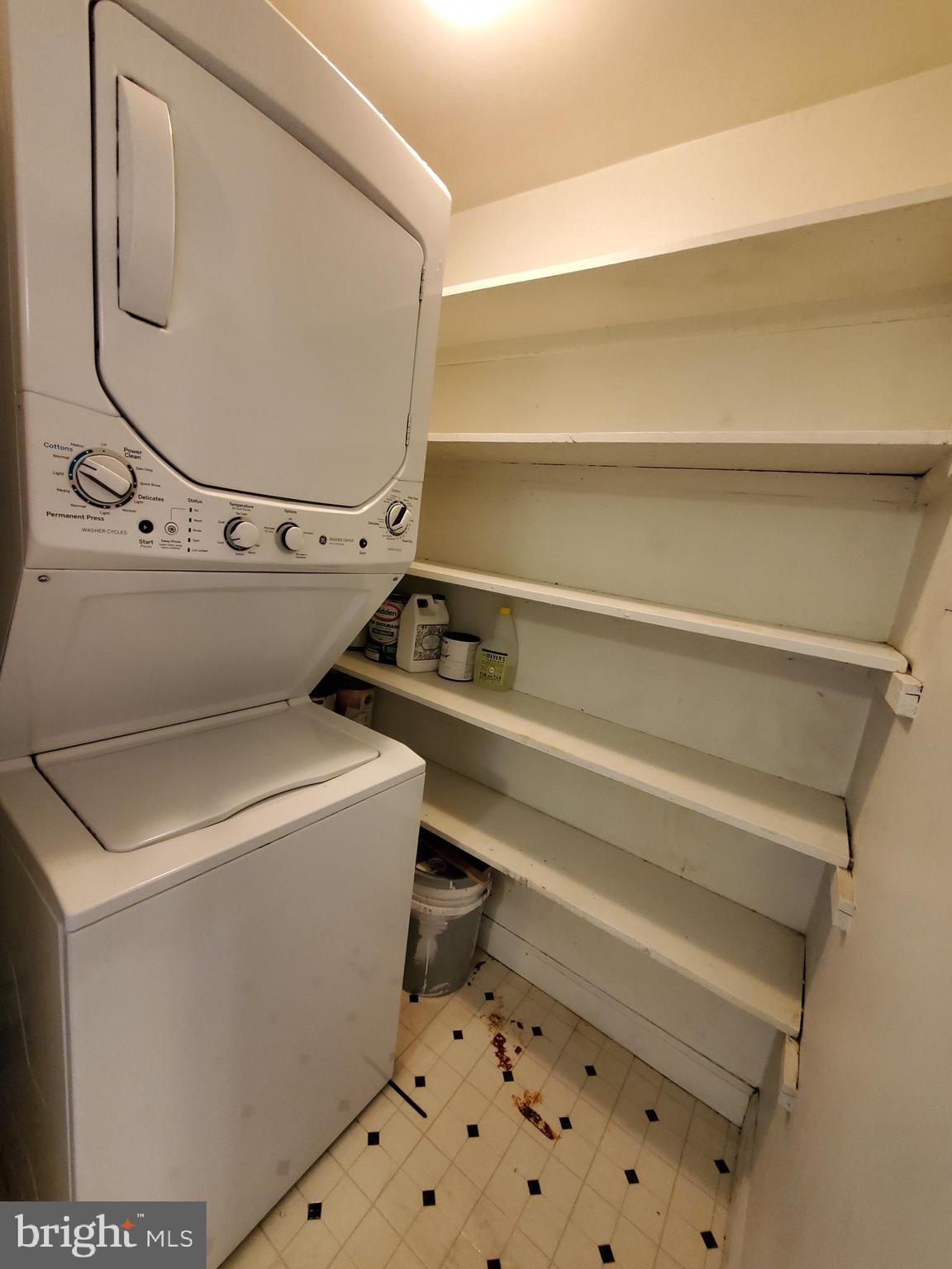 BAY COUNTRY VILLAGE - Residential Lease