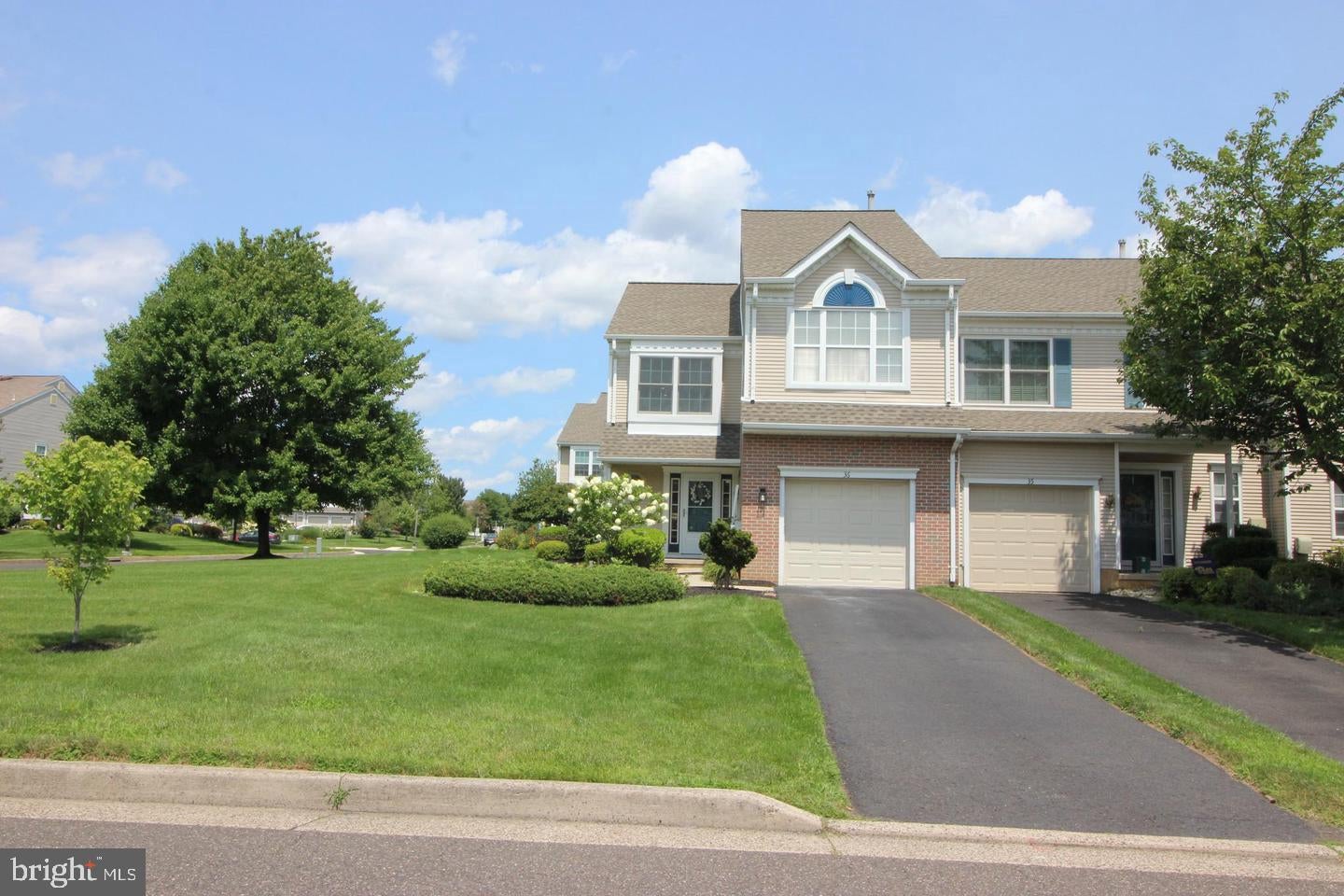 36 HONEY LOCUST LANE