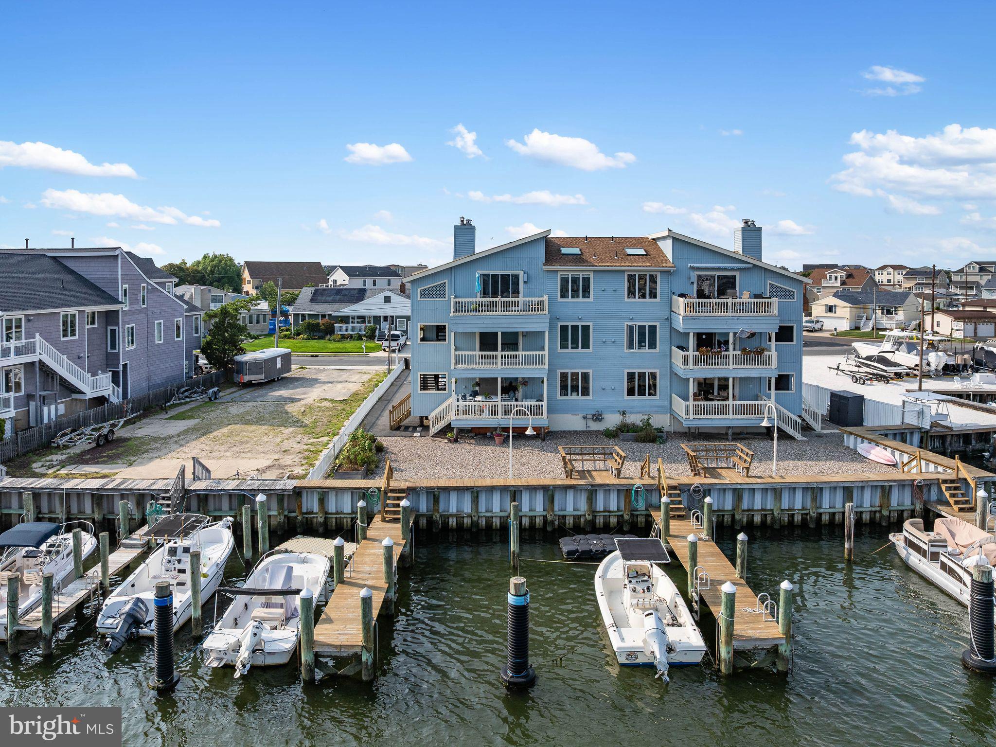 444 W SHORE DRIVE APT 4