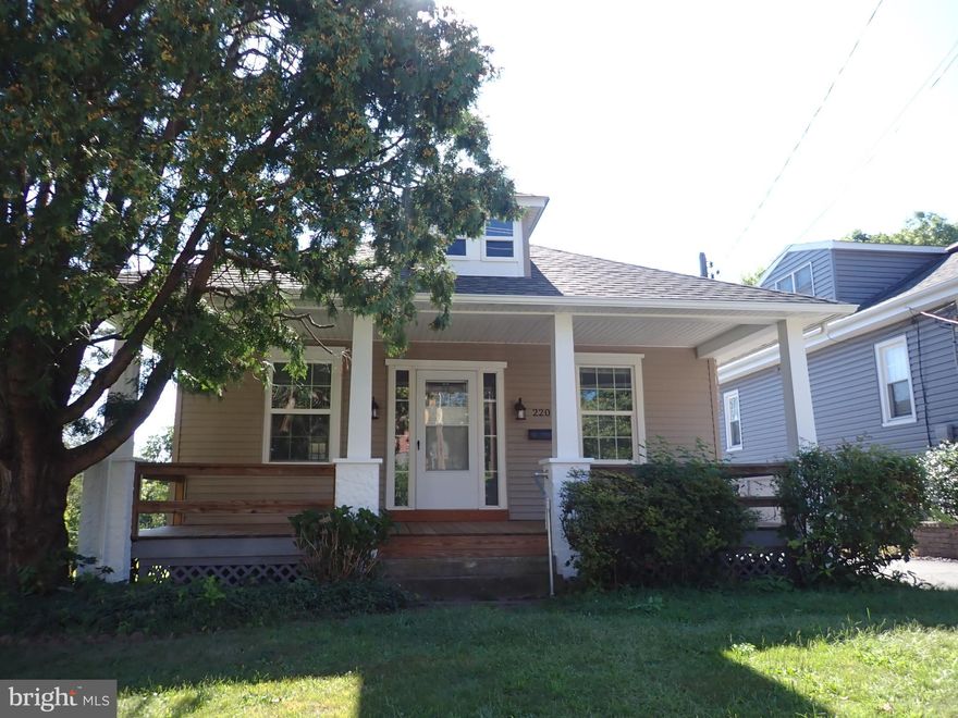 Adorable 1920s bungalow ready for its next owners! A lovely one-story home filled with tons of sunlight. Updated throughout with fresh paint, new carpeting, updated kitchen with white shaker cabinets, updated bathroom. Newer HVAC.