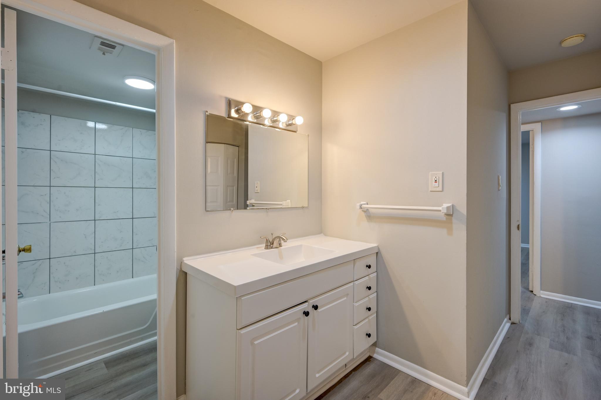 RUNNING BROOK - Residential