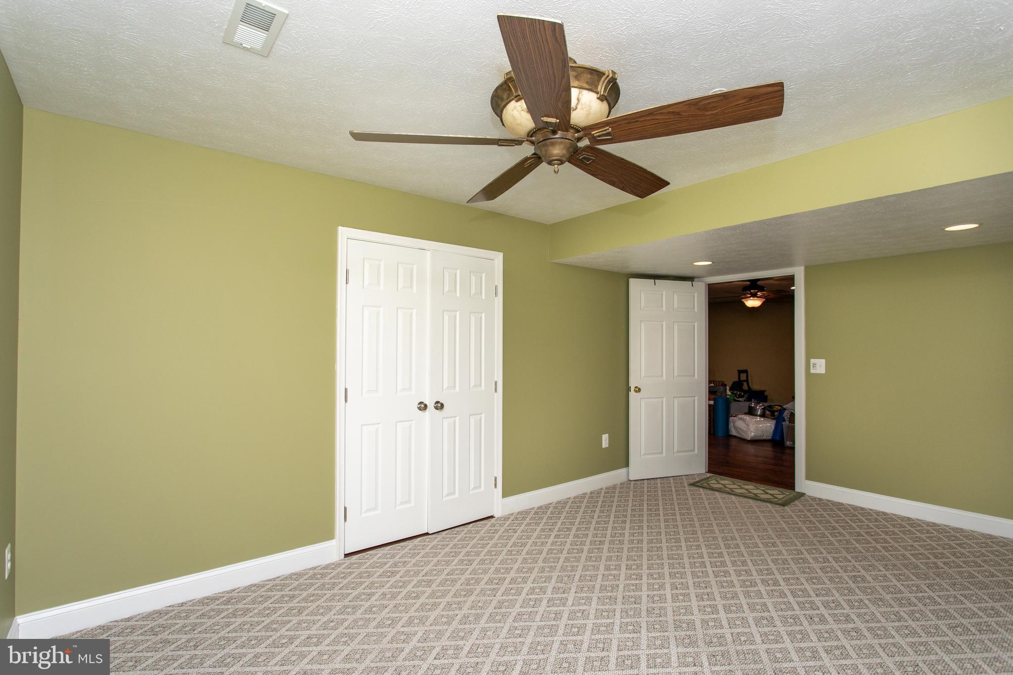 TOBACCO HEIGHTS - Residential