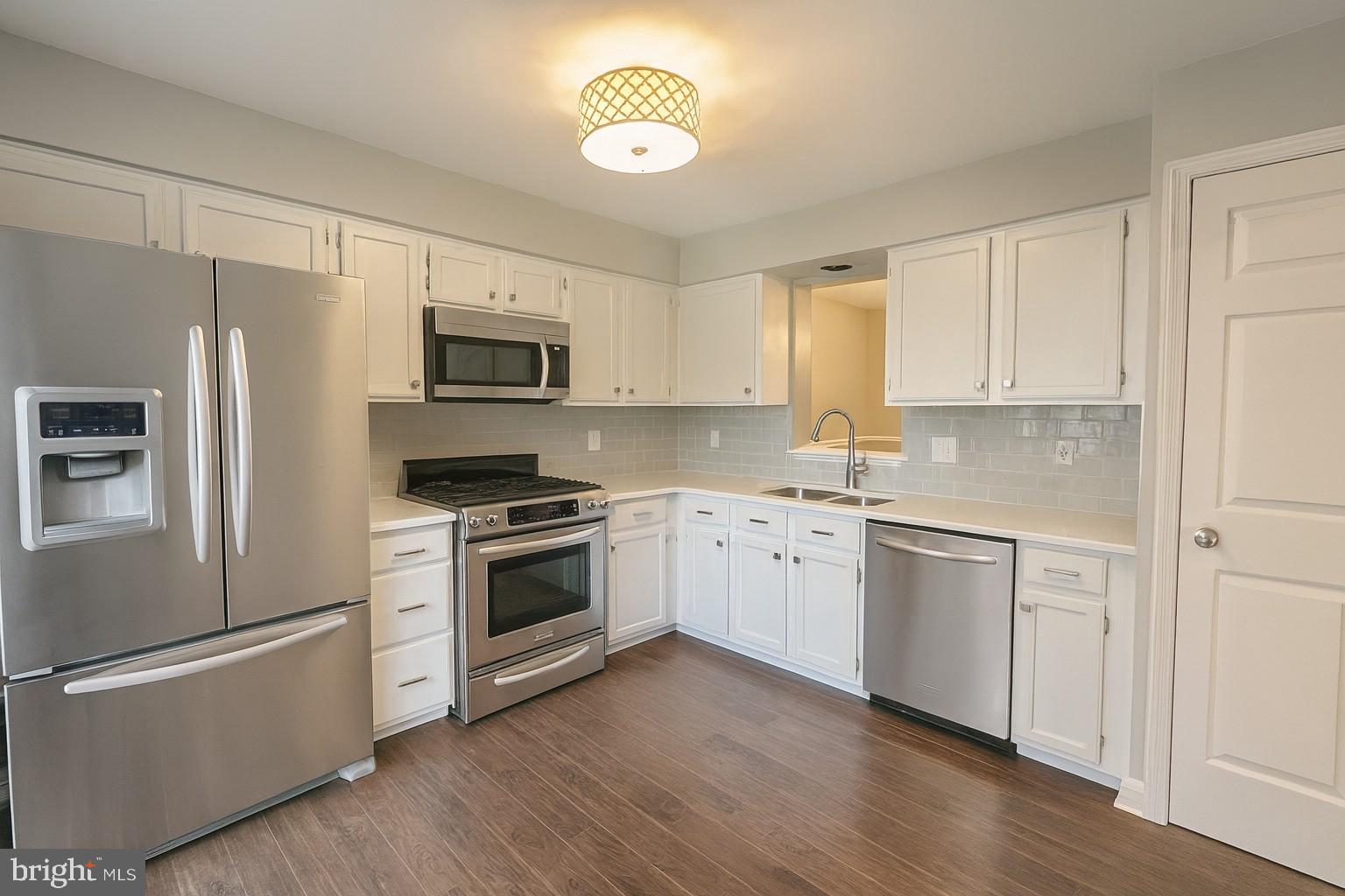 ENGLEWOOD MEWS - Residential Lease