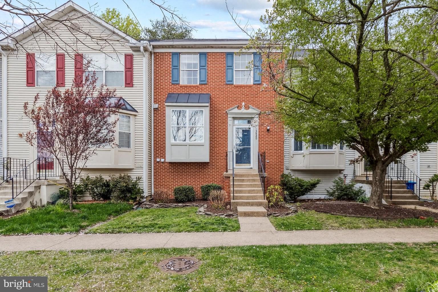 ENGLEWOOD MEWS - Residential Lease