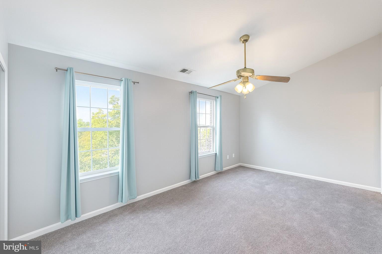 ENGLEWOOD MEWS - Residential Lease