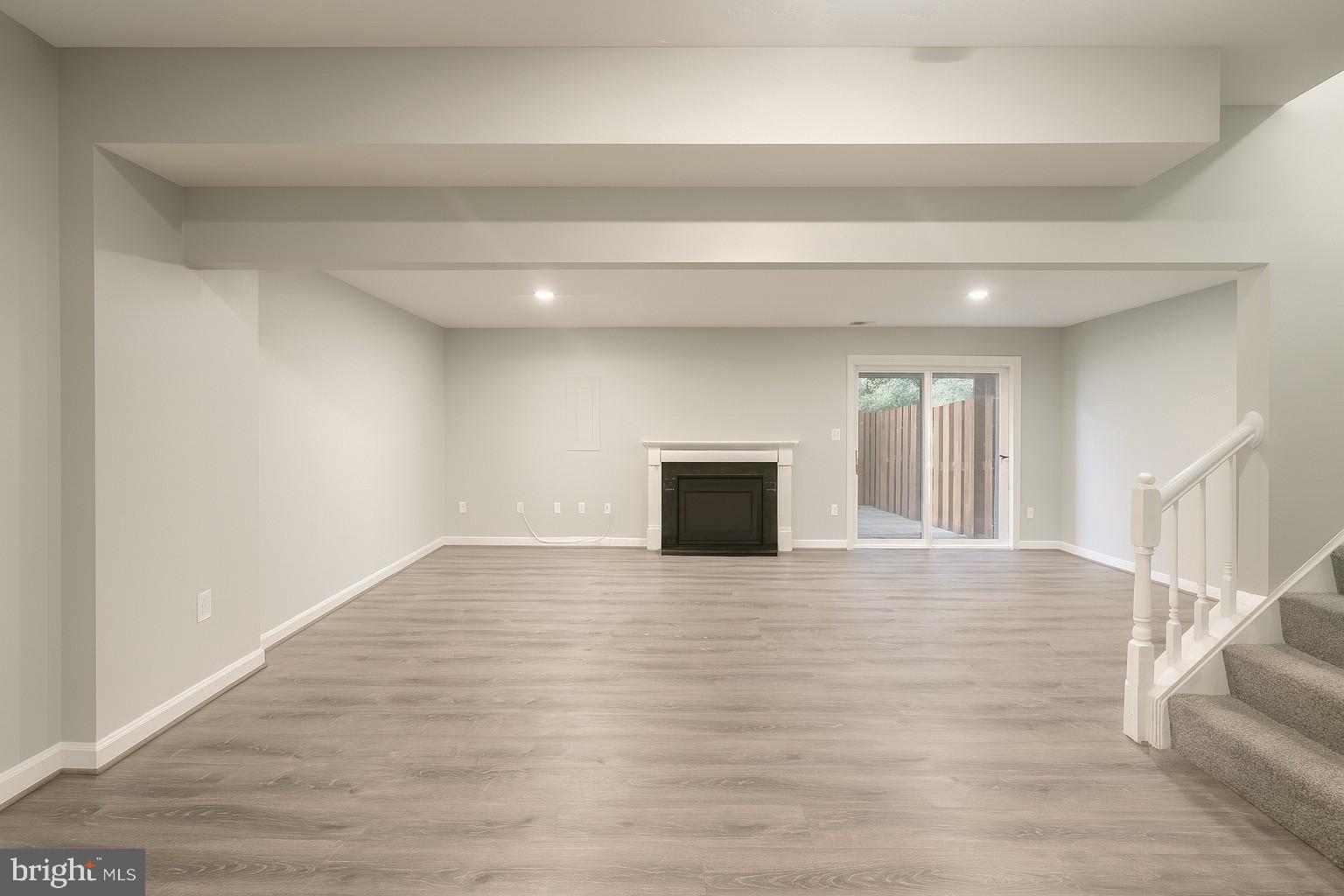 ENGLEWOOD MEWS - Residential Lease