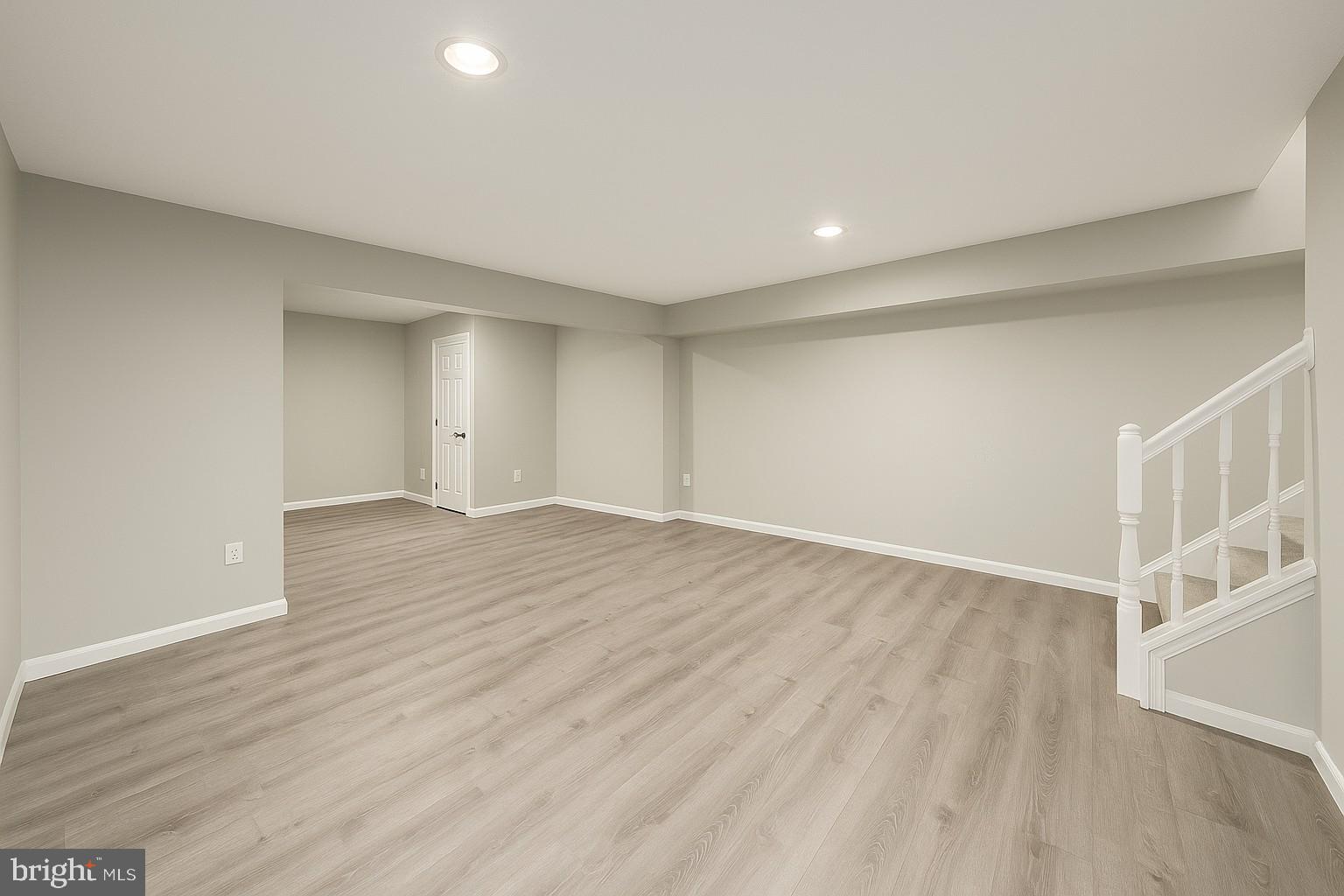 ENGLEWOOD MEWS - Residential Lease