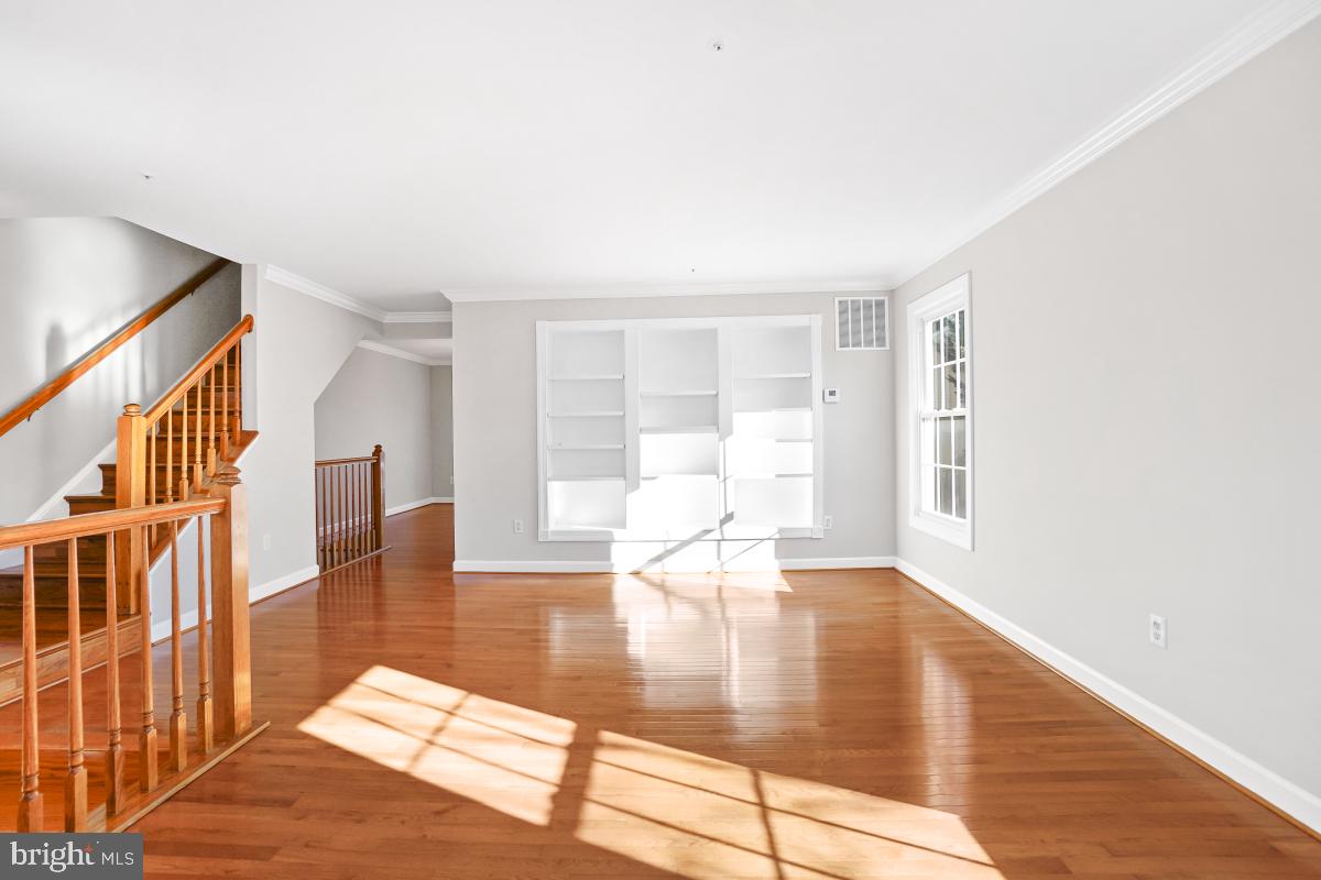 BRIGHTFIELD - Residential