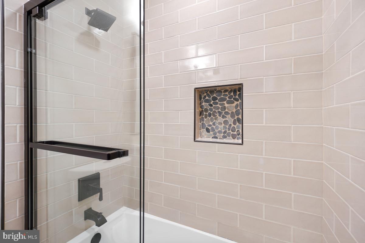 BRIGHTFIELD - Residential