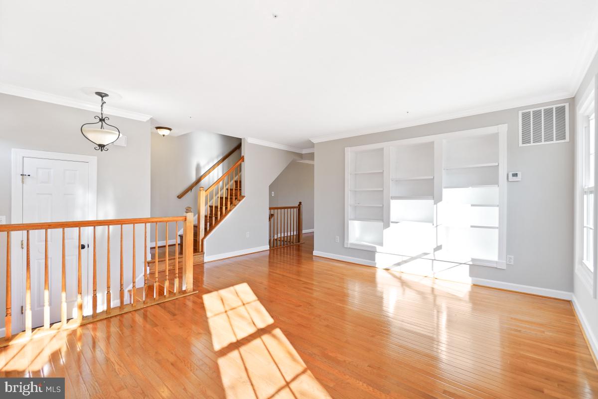 BRIGHTFIELD - Residential