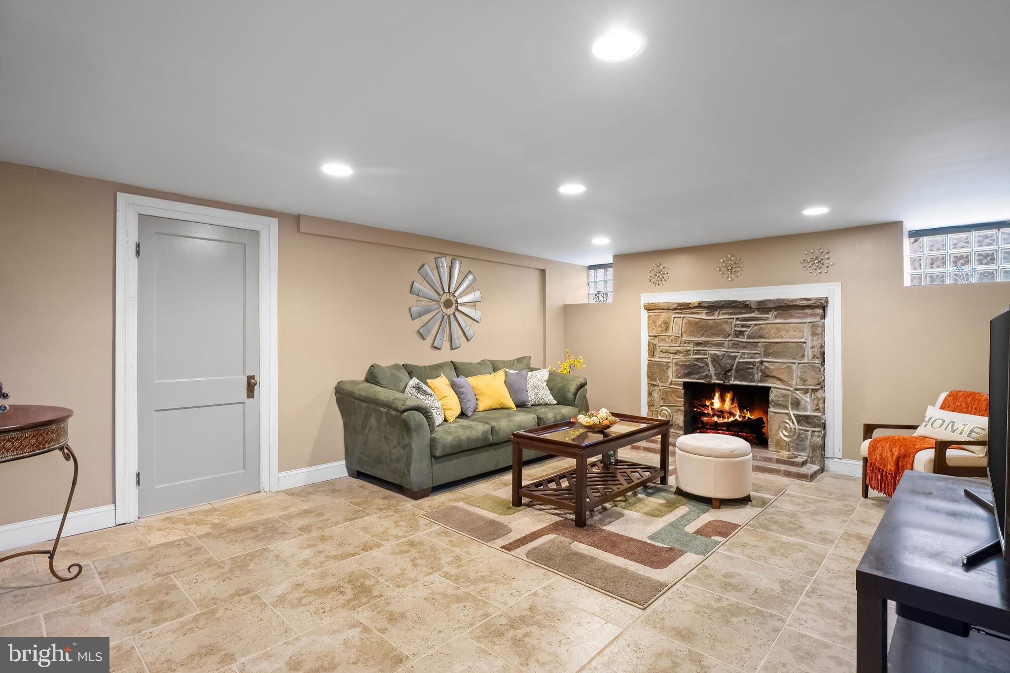 LAURAVILLE HISTORIC DISTRICT - Residential