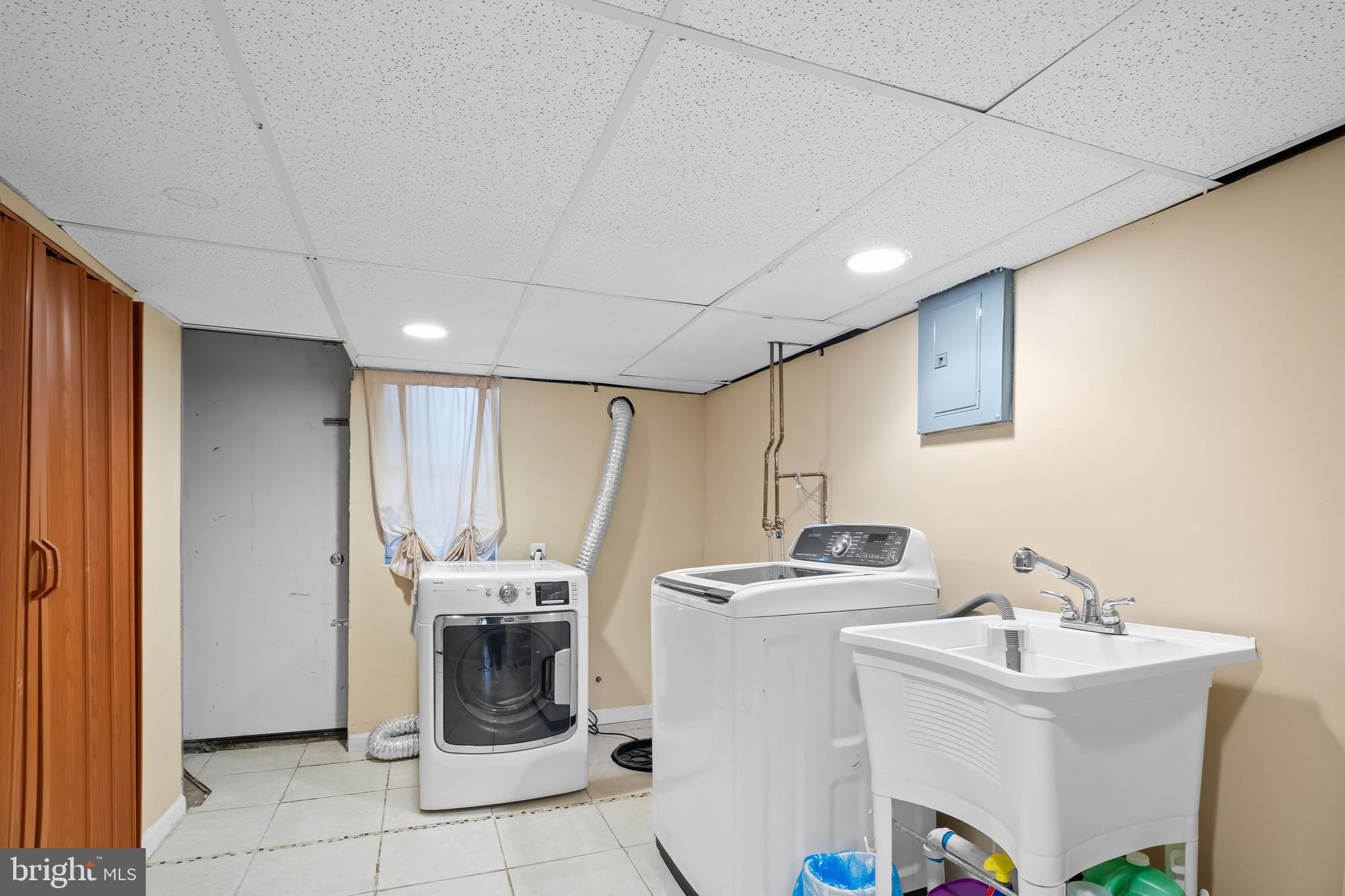 LAURAVILLE HISTORIC DISTRICT - Residential