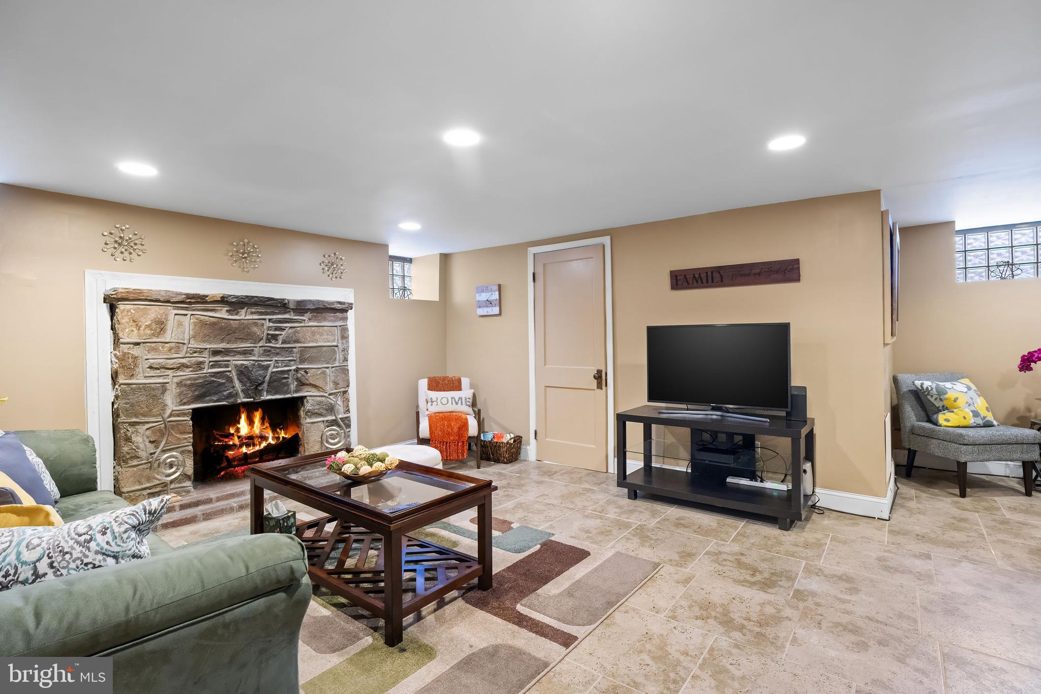 LAURAVILLE HISTORIC DISTRICT - Residential