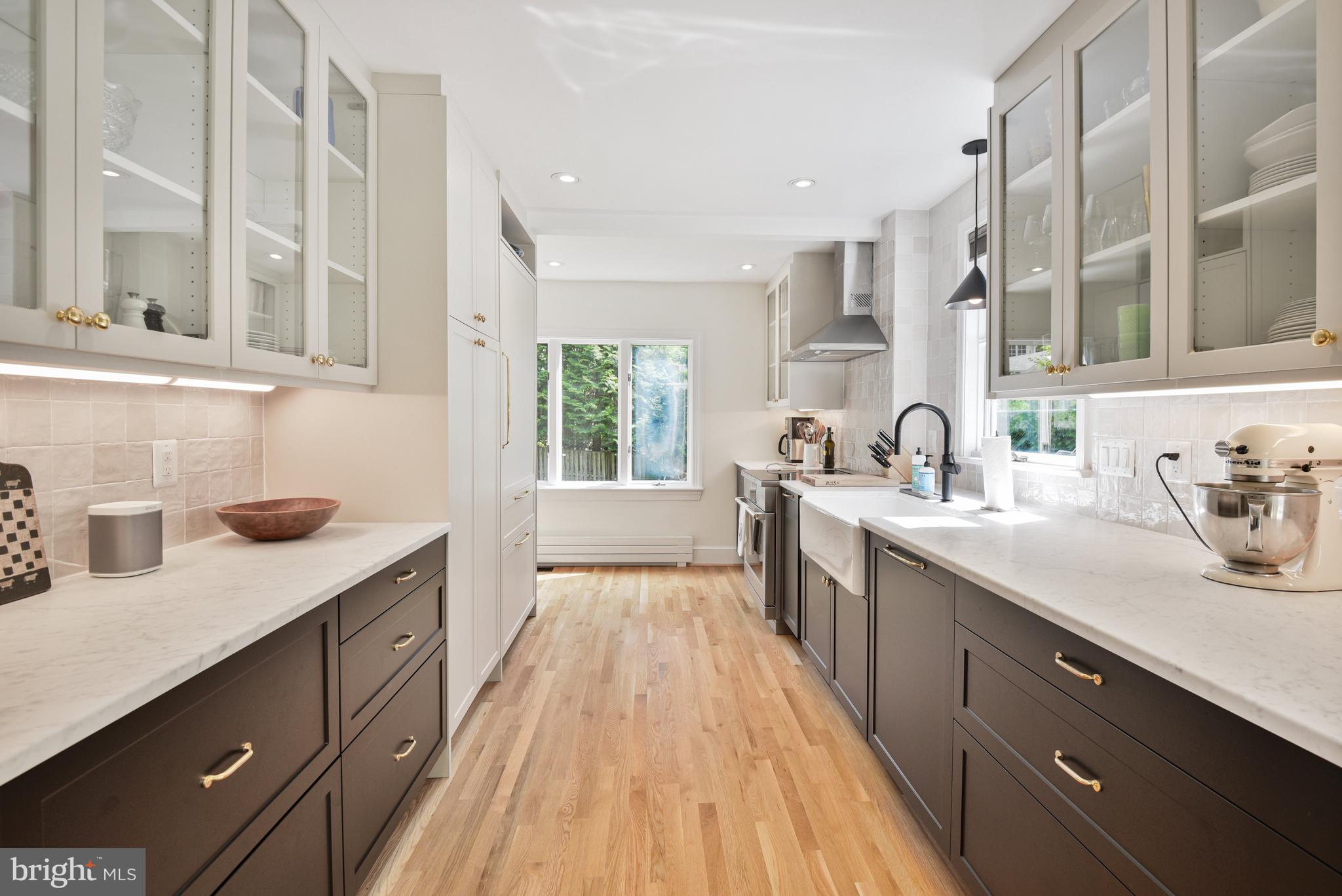 CHEVY CHASE - Residential