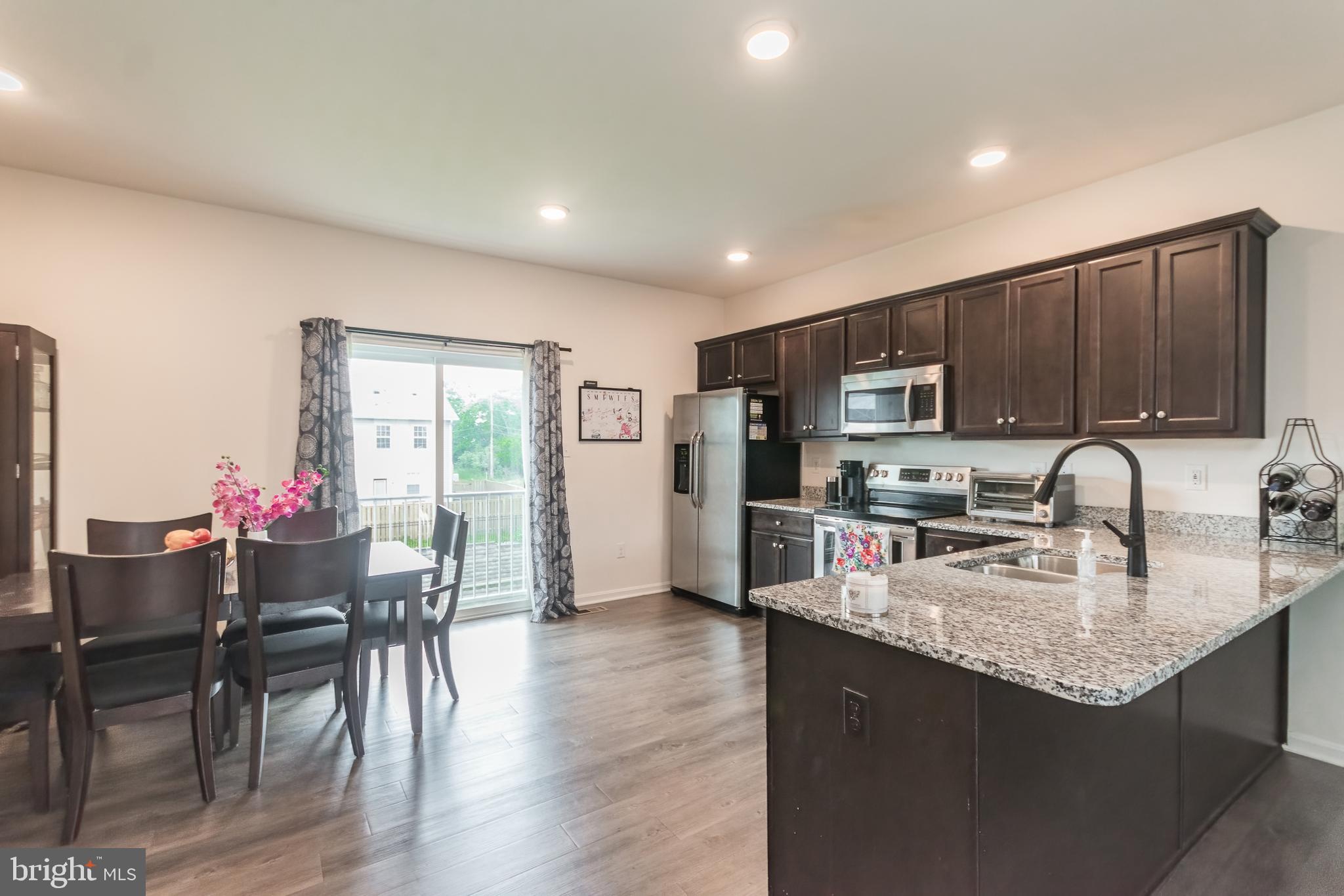 BERKELEY RIDGE - Residential