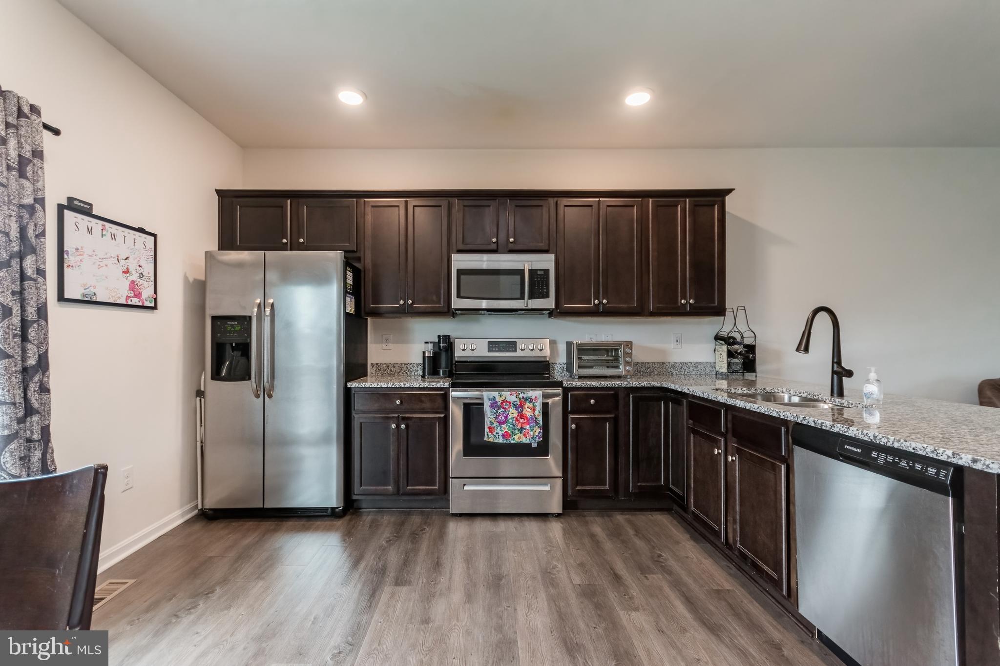 BERKELEY RIDGE - Residential