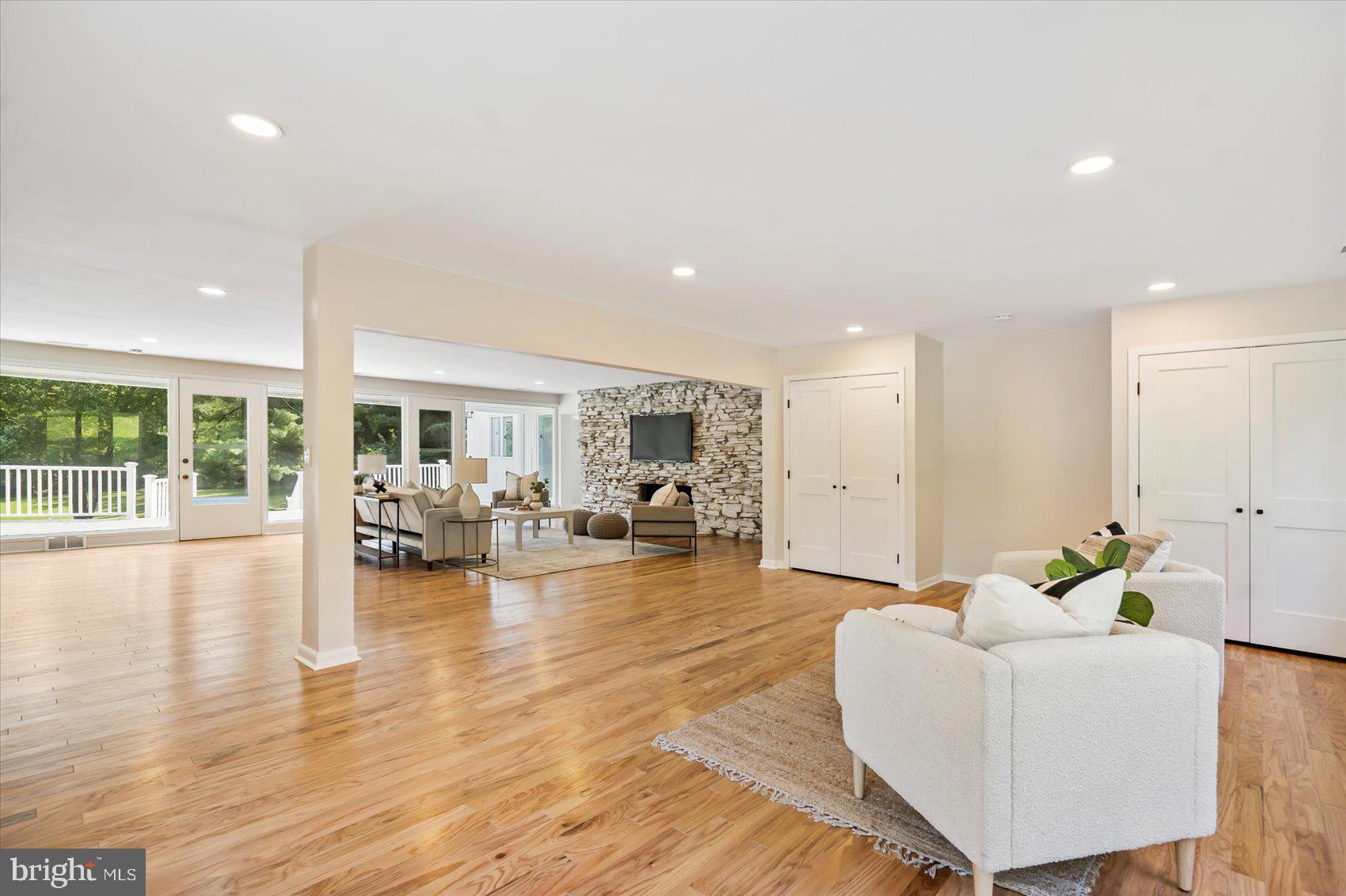 BROOKLANDVILLE - Residential