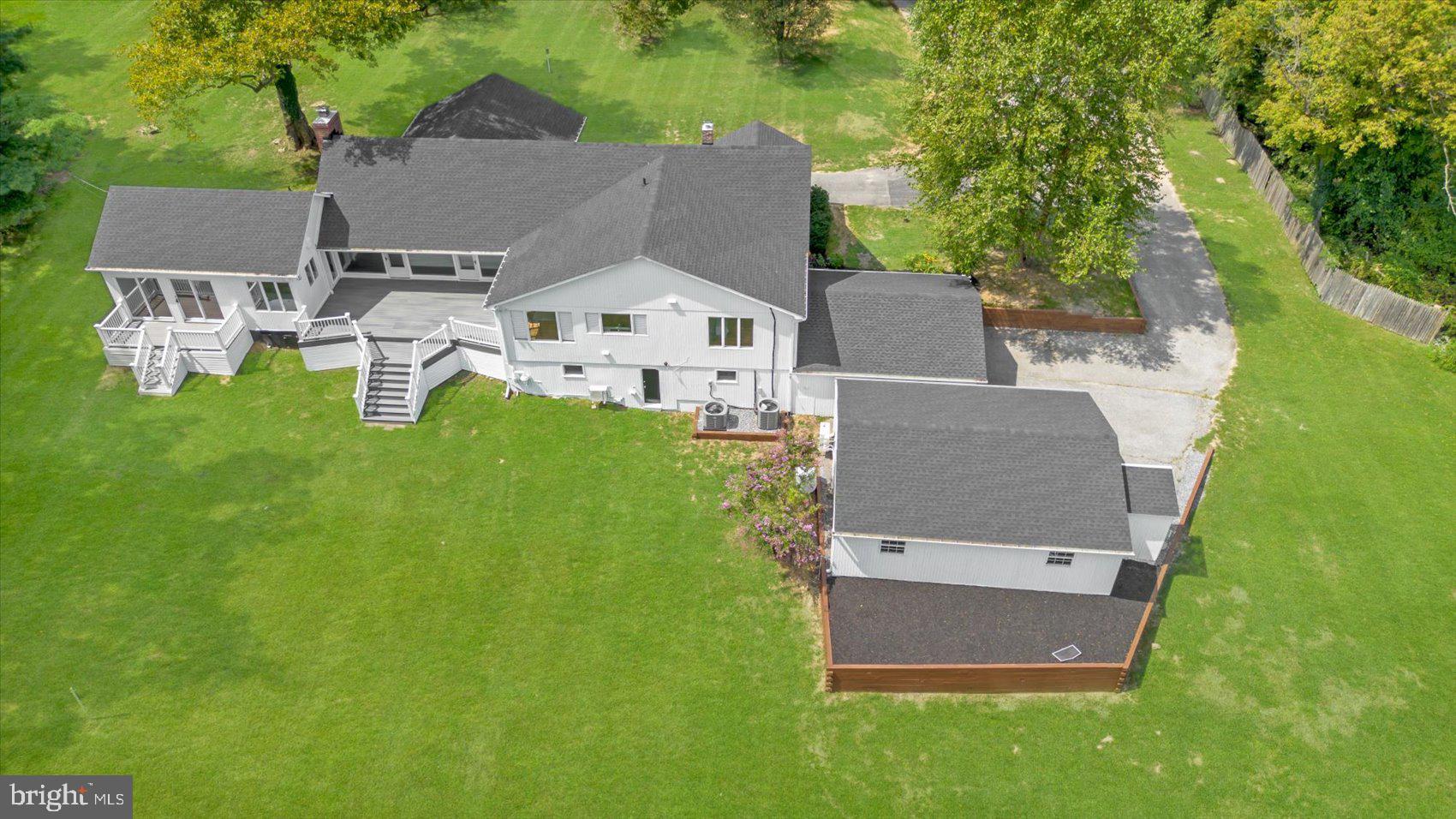 BROOKLANDVILLE - Residential