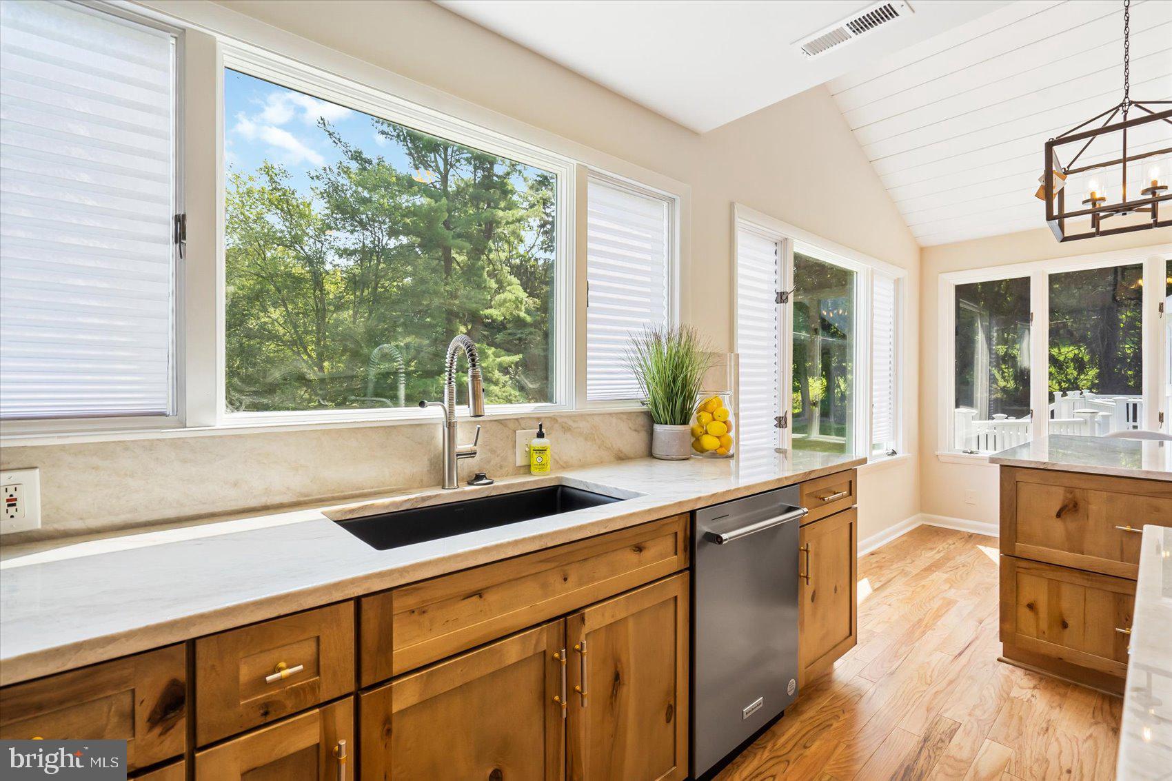 BROOKLANDVILLE - Residential