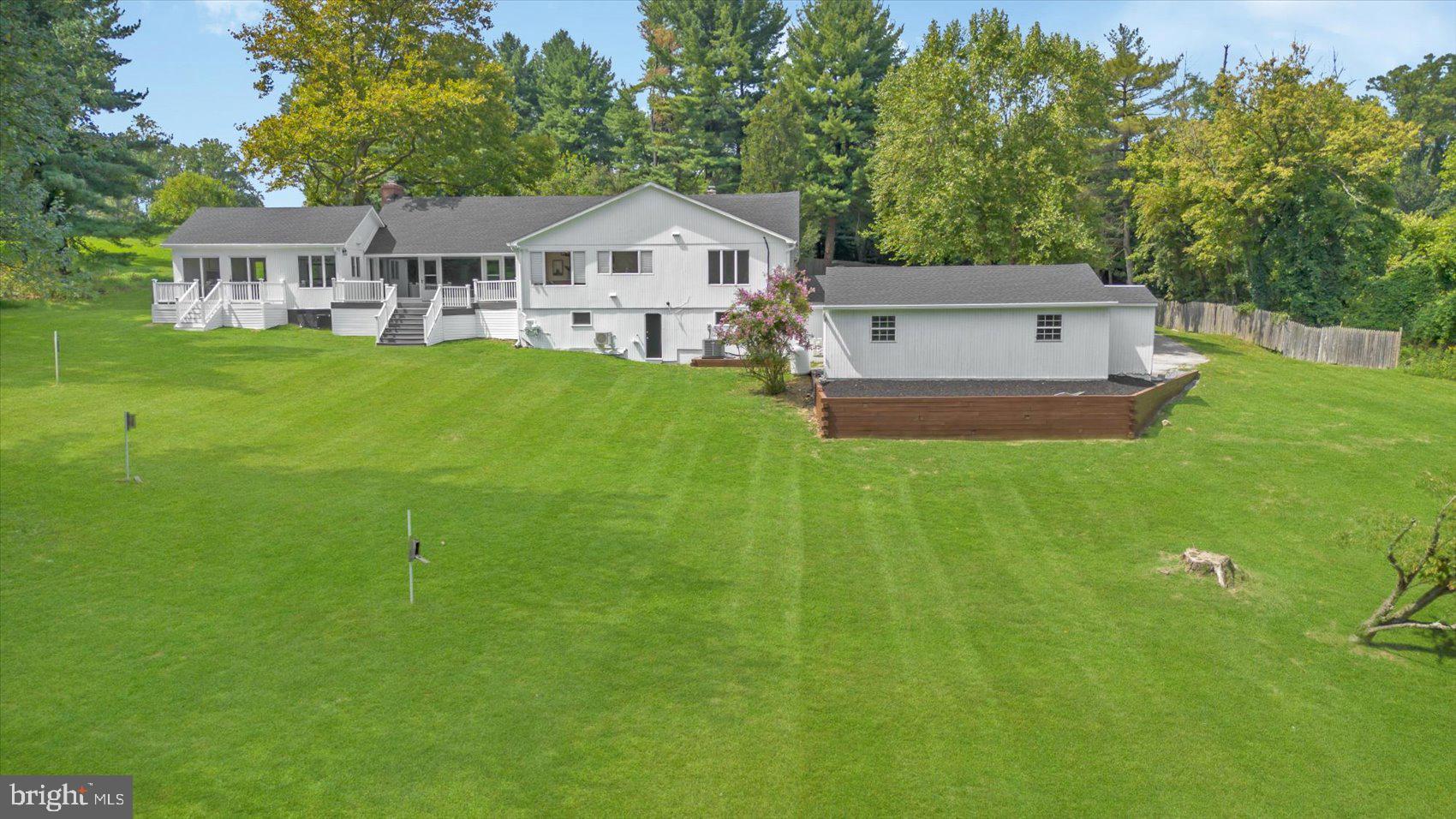 BROOKLANDVILLE - Residential