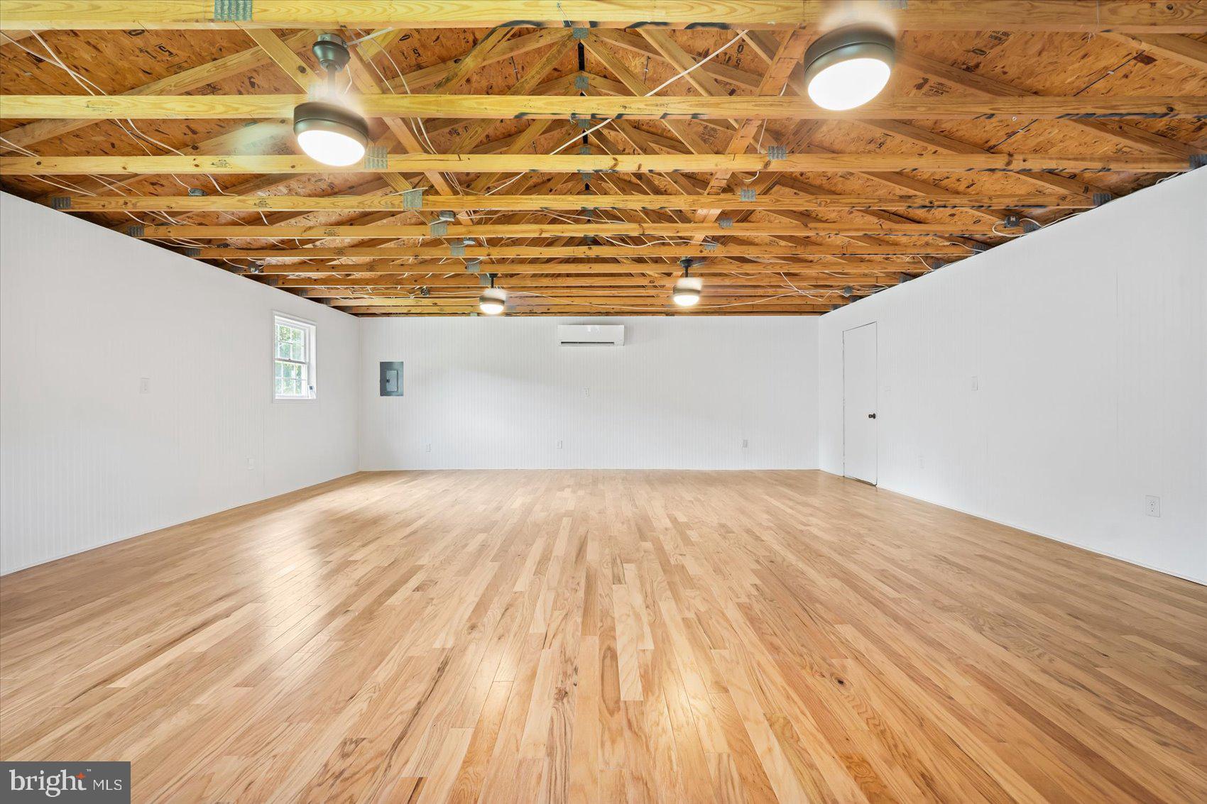 BROOKLANDVILLE - Residential