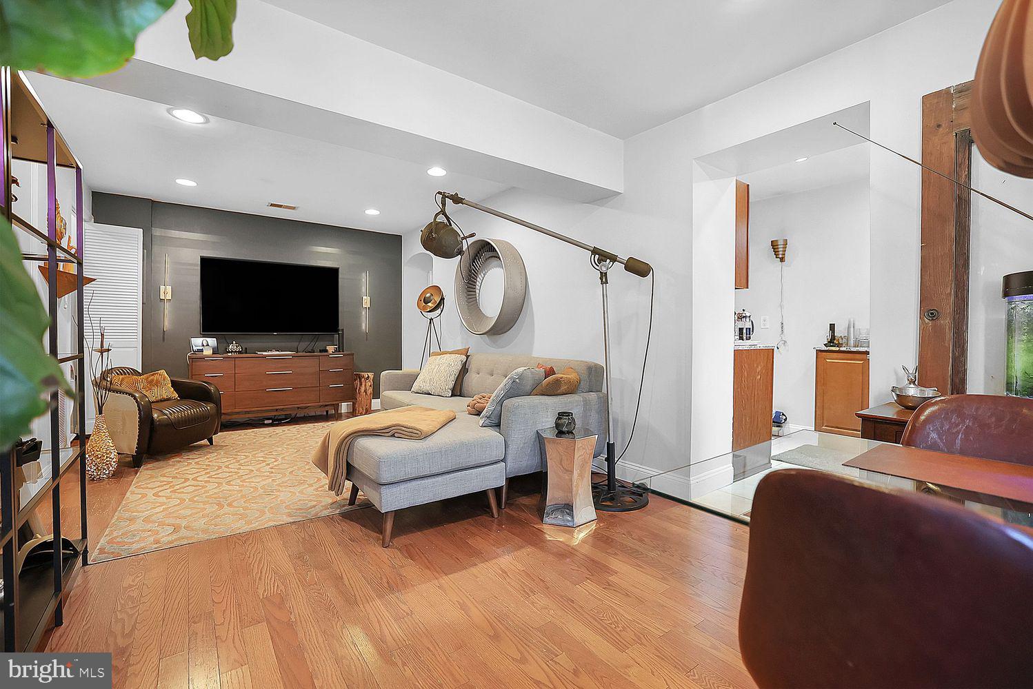 1400 OGLETHORPE STREET NW 12