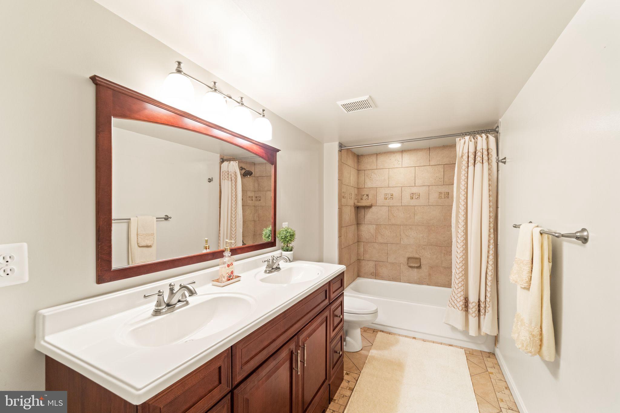 DOMINION VALLEY COUNTRY CLUB - Residential