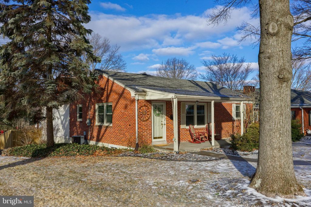 Photo of 316 S 10th Street, AKRON, PA 17501 (MLS # PALA2064218)