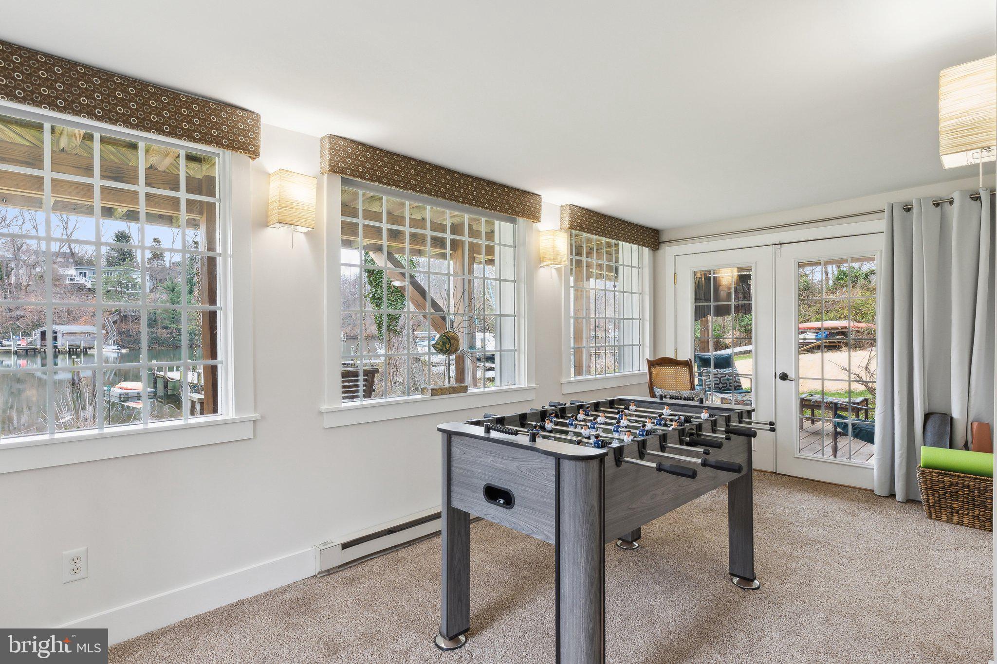 PINES ON THE SEVERN - Residential