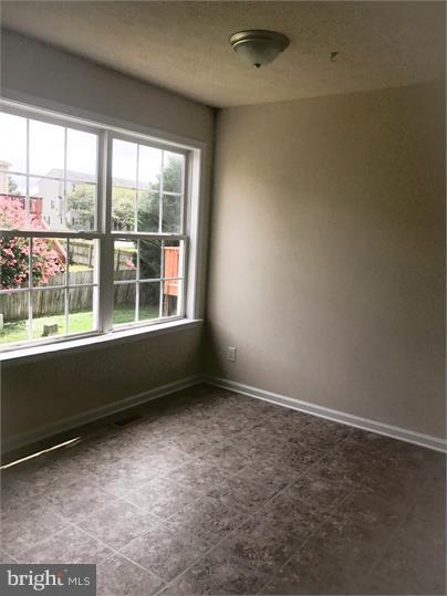 CHARLESTOWN COMMONS - Residential Lease