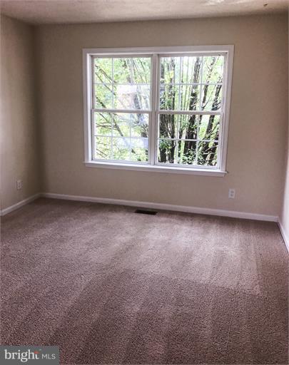 CHARLESTOWN COMMONS - Residential Lease