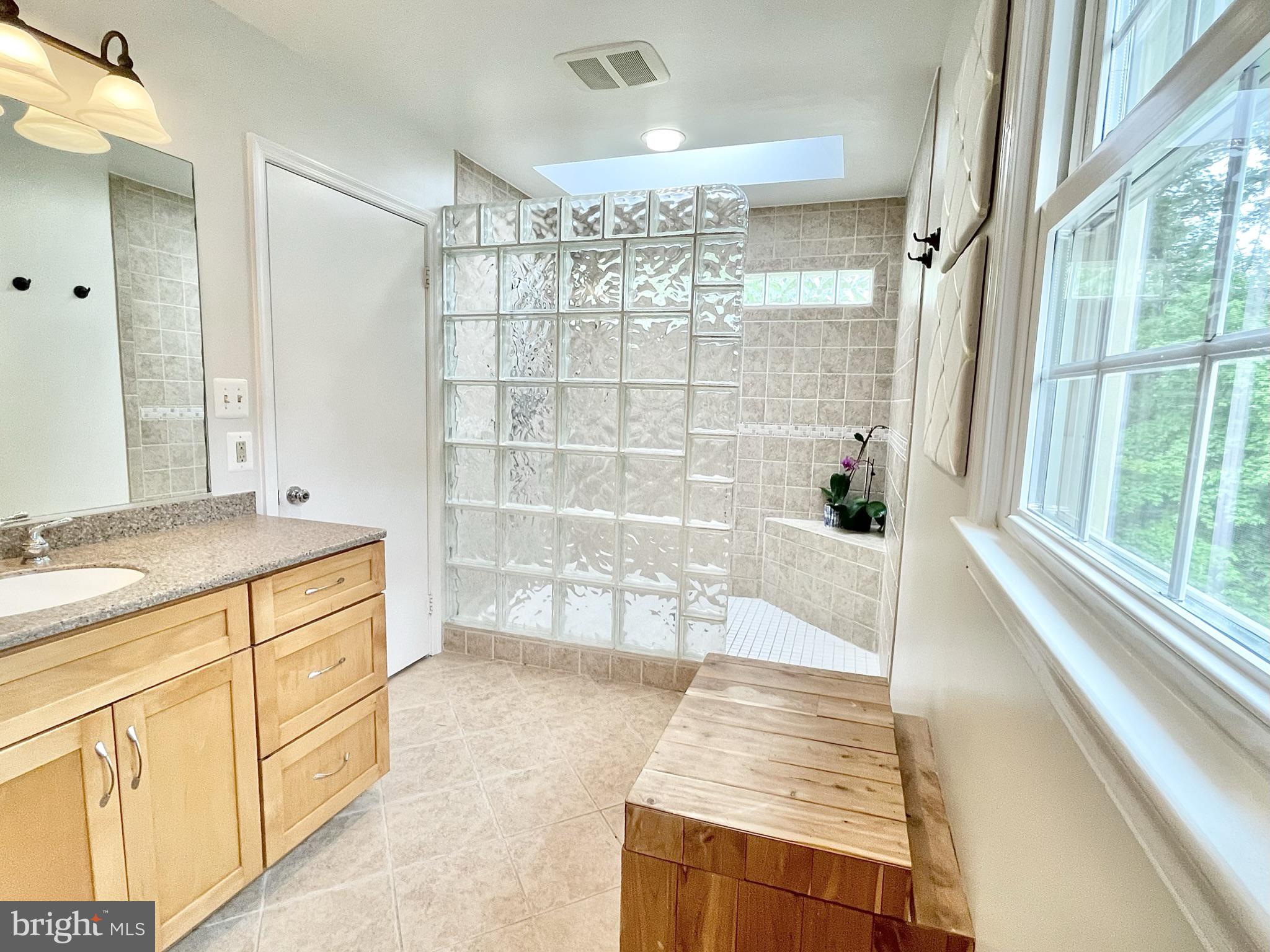 SARATOGA - Residential Lease