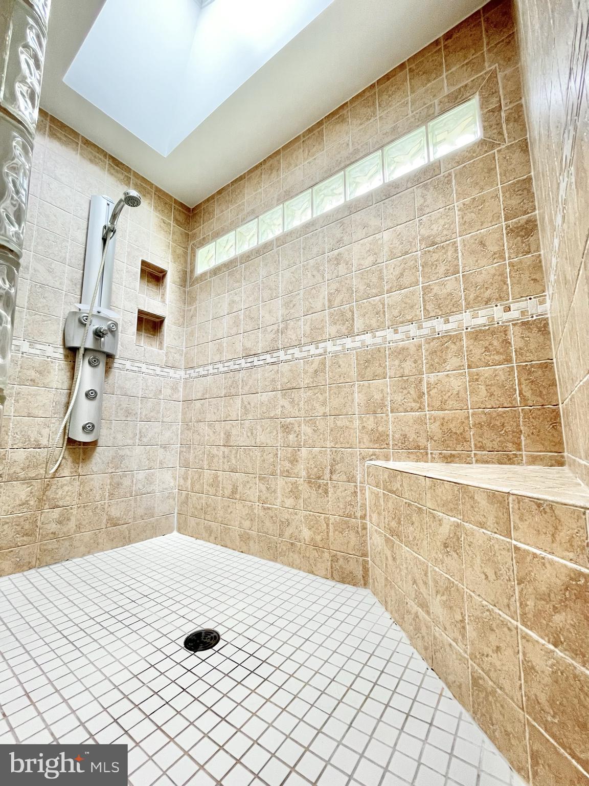 SARATOGA - Residential Lease